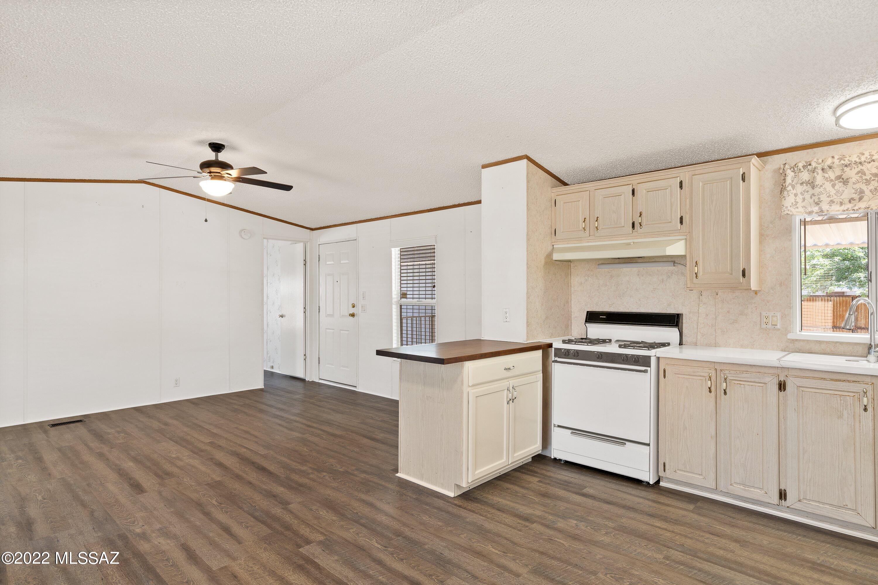 Kessler Manor (1-90) - Residential