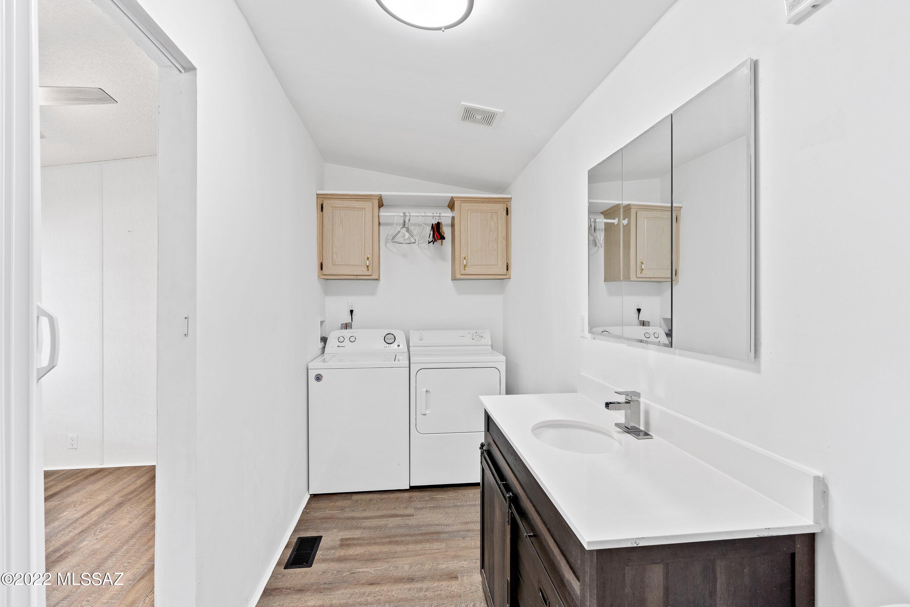 Kessler Manor (1-90) - Residential