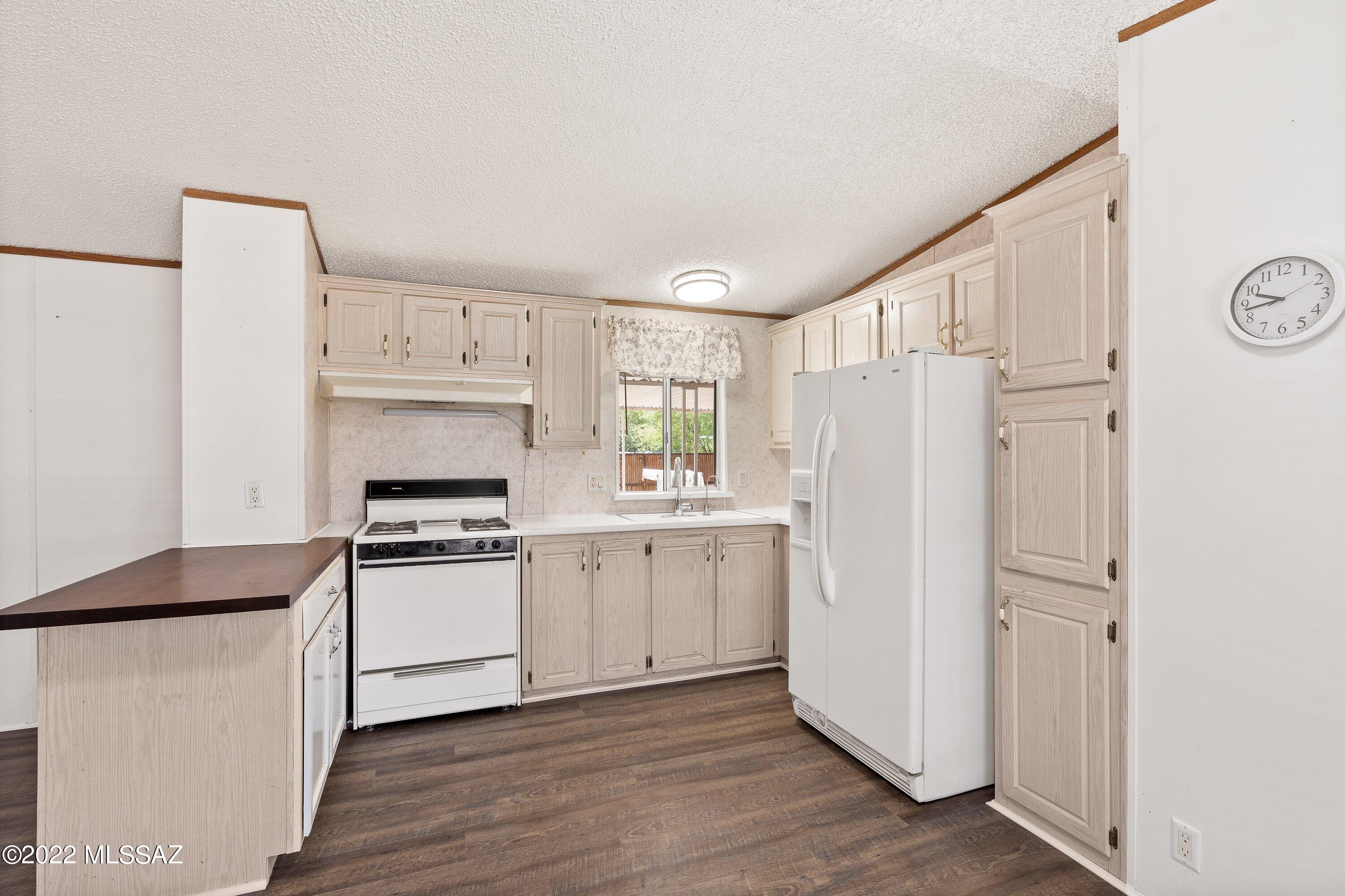 Kessler Manor (1-90) - Residential