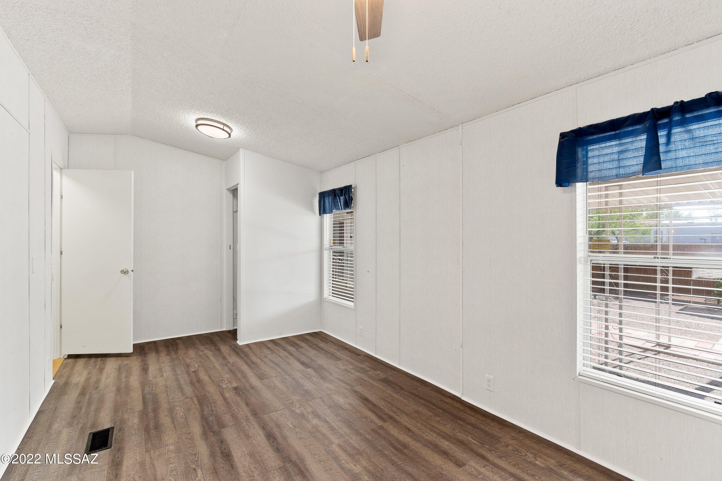 Kessler Manor (1-90) - Residential