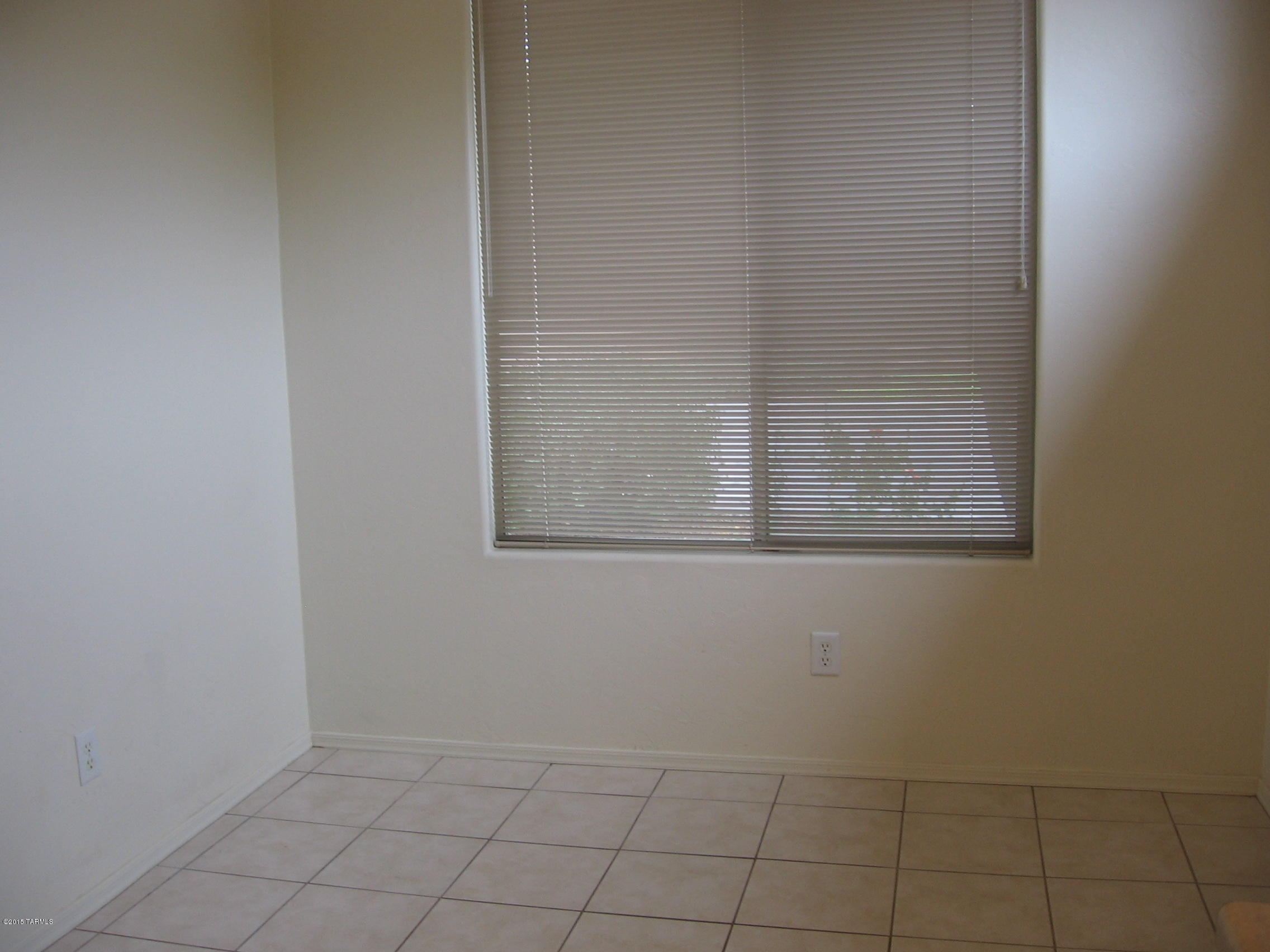 Hacienda Del Rio (1-118) - Residential Lease