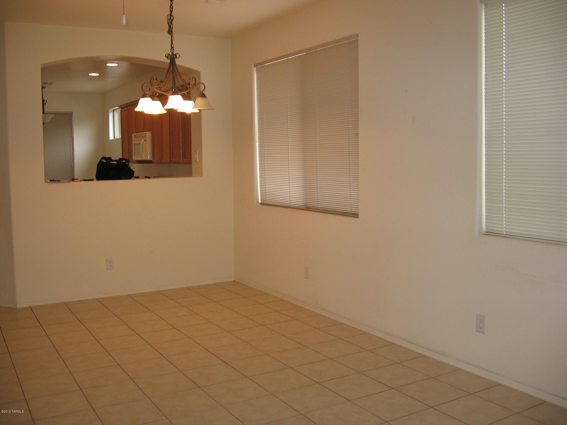 Hacienda Del Rio (1-118) - Residential Lease