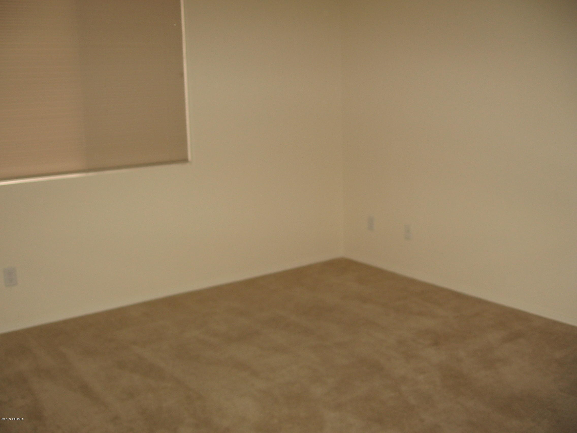 Hacienda Del Rio (1-118) - Residential Lease