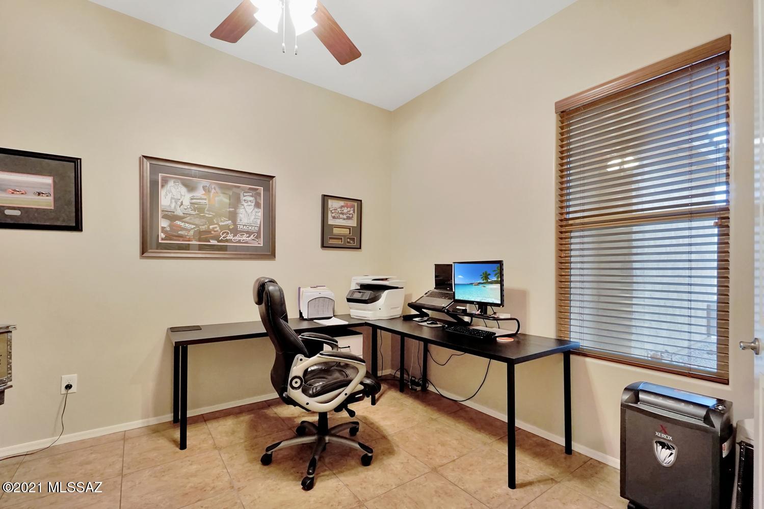 Silverbell West R-10 SQ20140800103 - Residential
