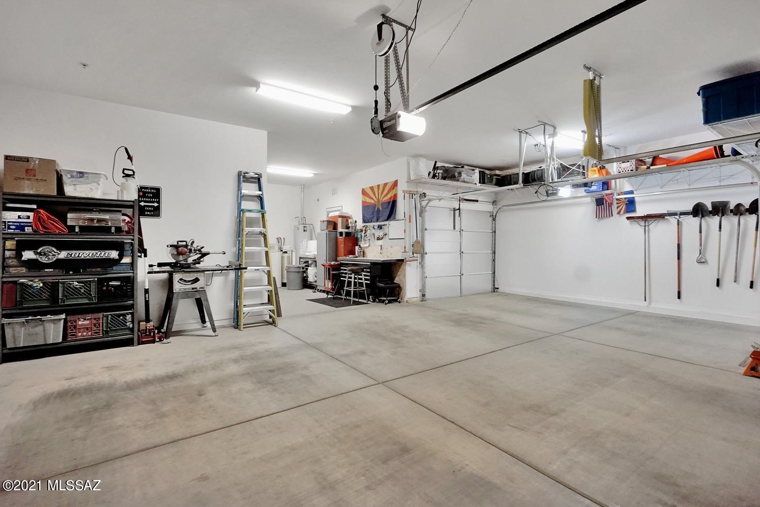 Silverbell West R-10 SQ20140800103 - Residential