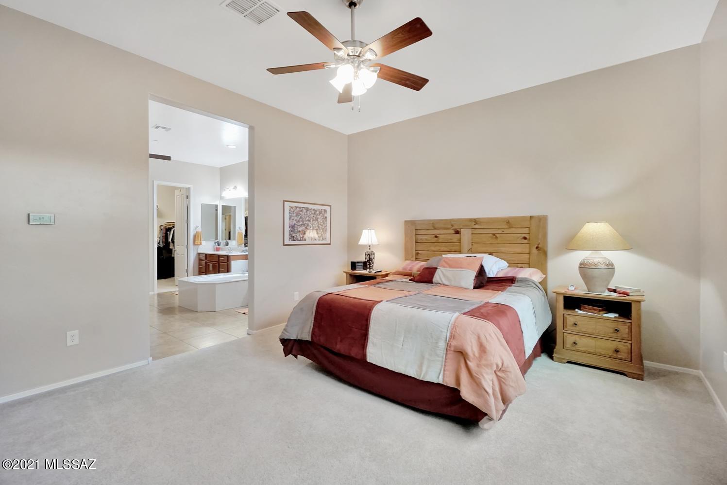 Silverbell West R-10 SQ20140800103 - Residential