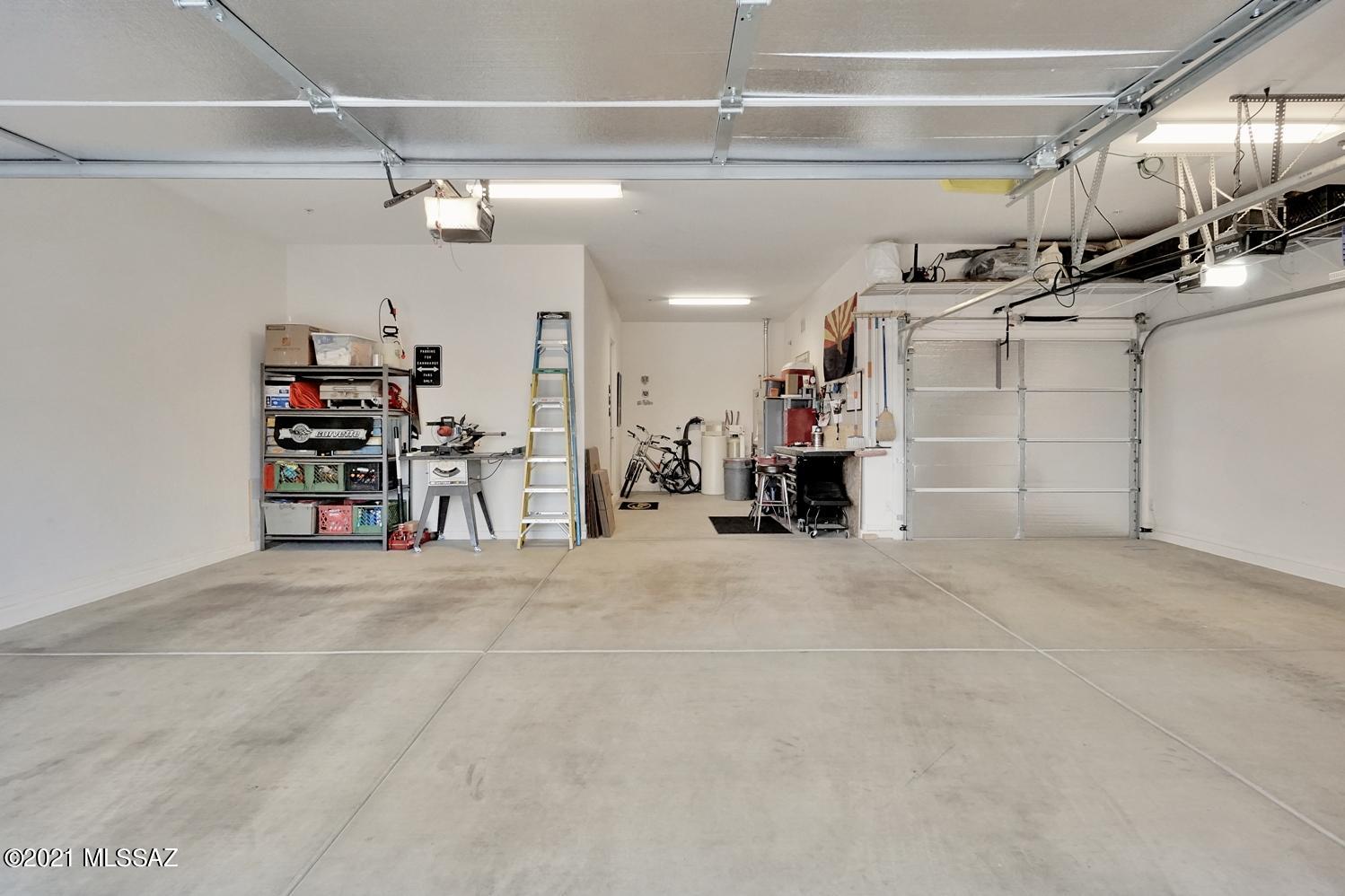 Silverbell West R-10 SQ20140800103 - Residential