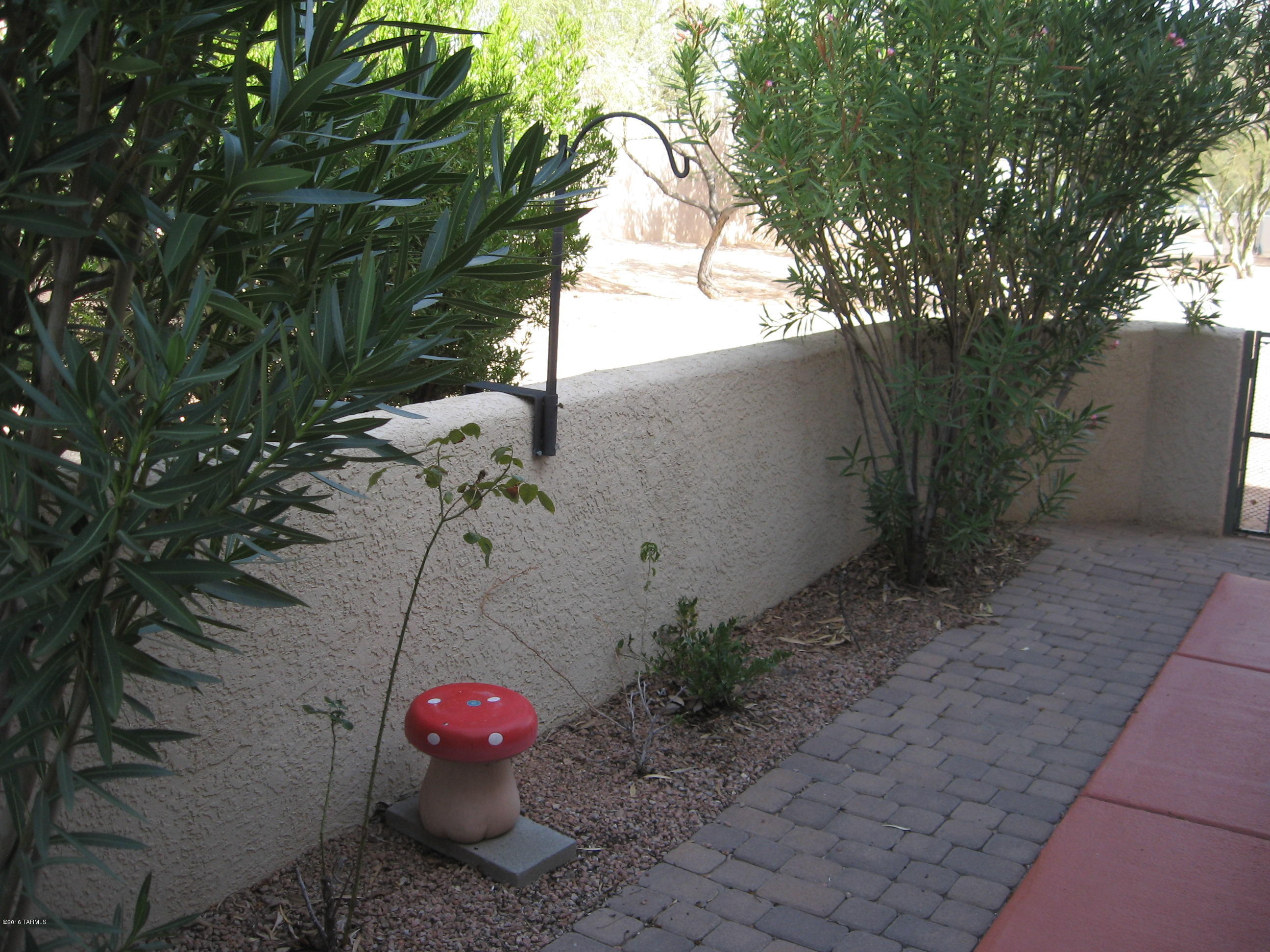 Mona Lisa Village (1-100) - Residential Lease