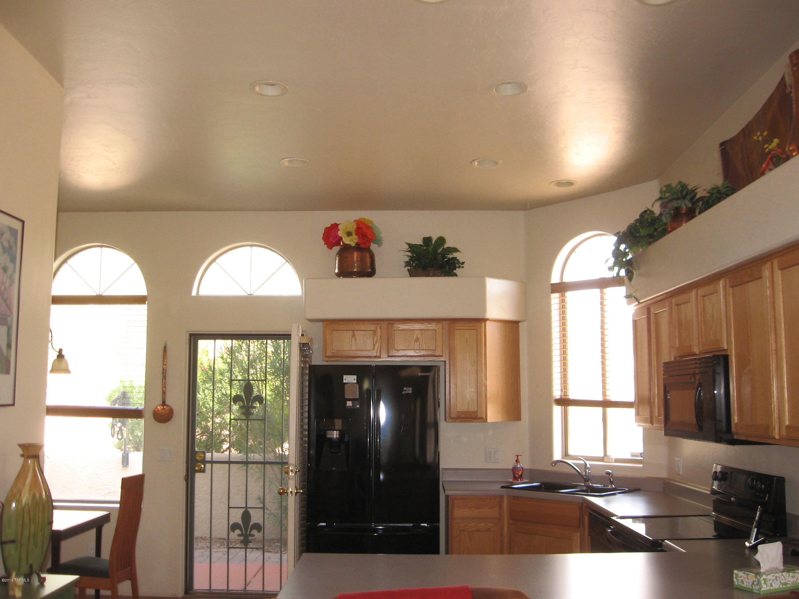 Mona Lisa Village (1-100) - Residential Lease