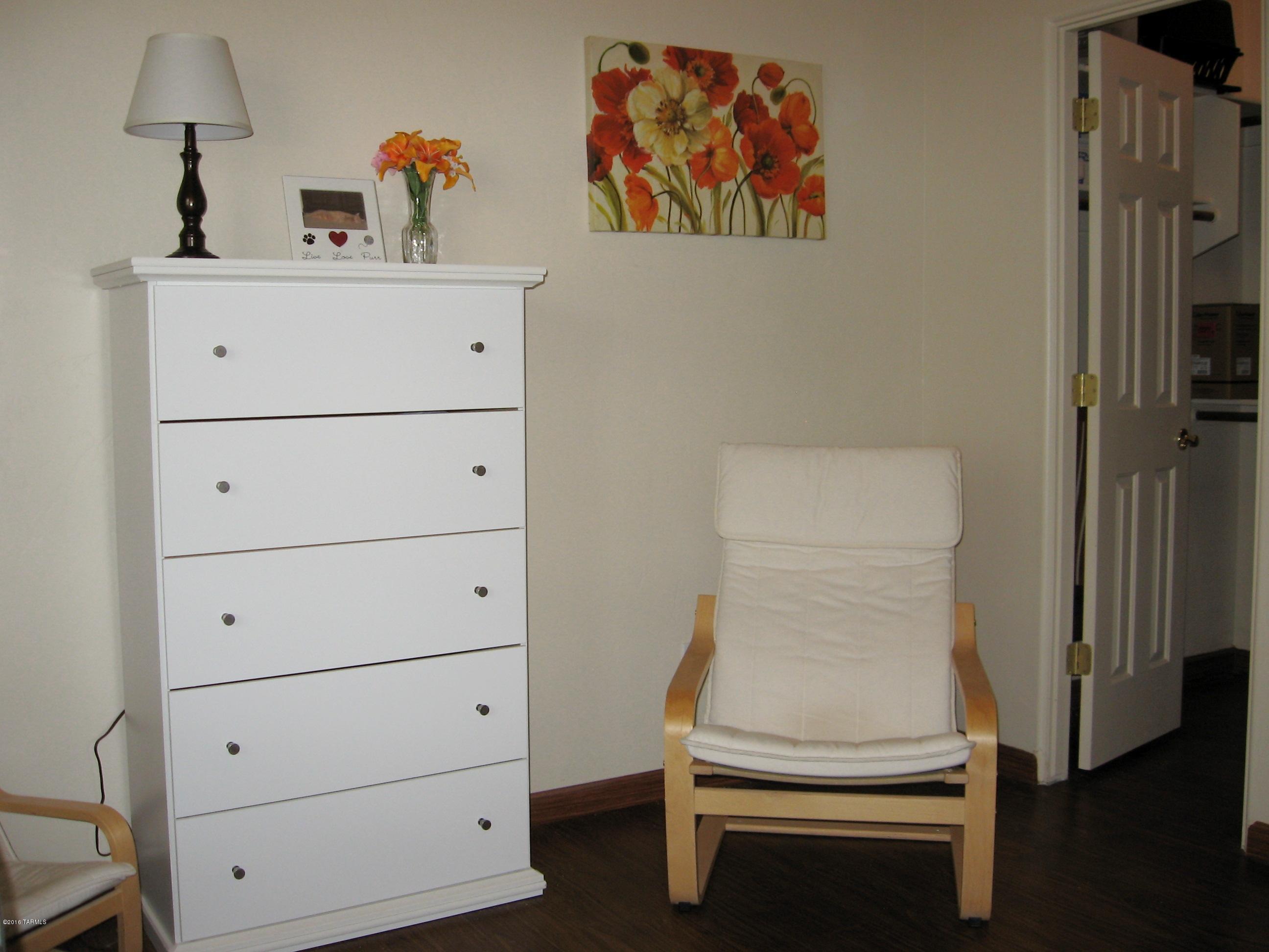 Mona Lisa Village (1-100) - Residential Lease