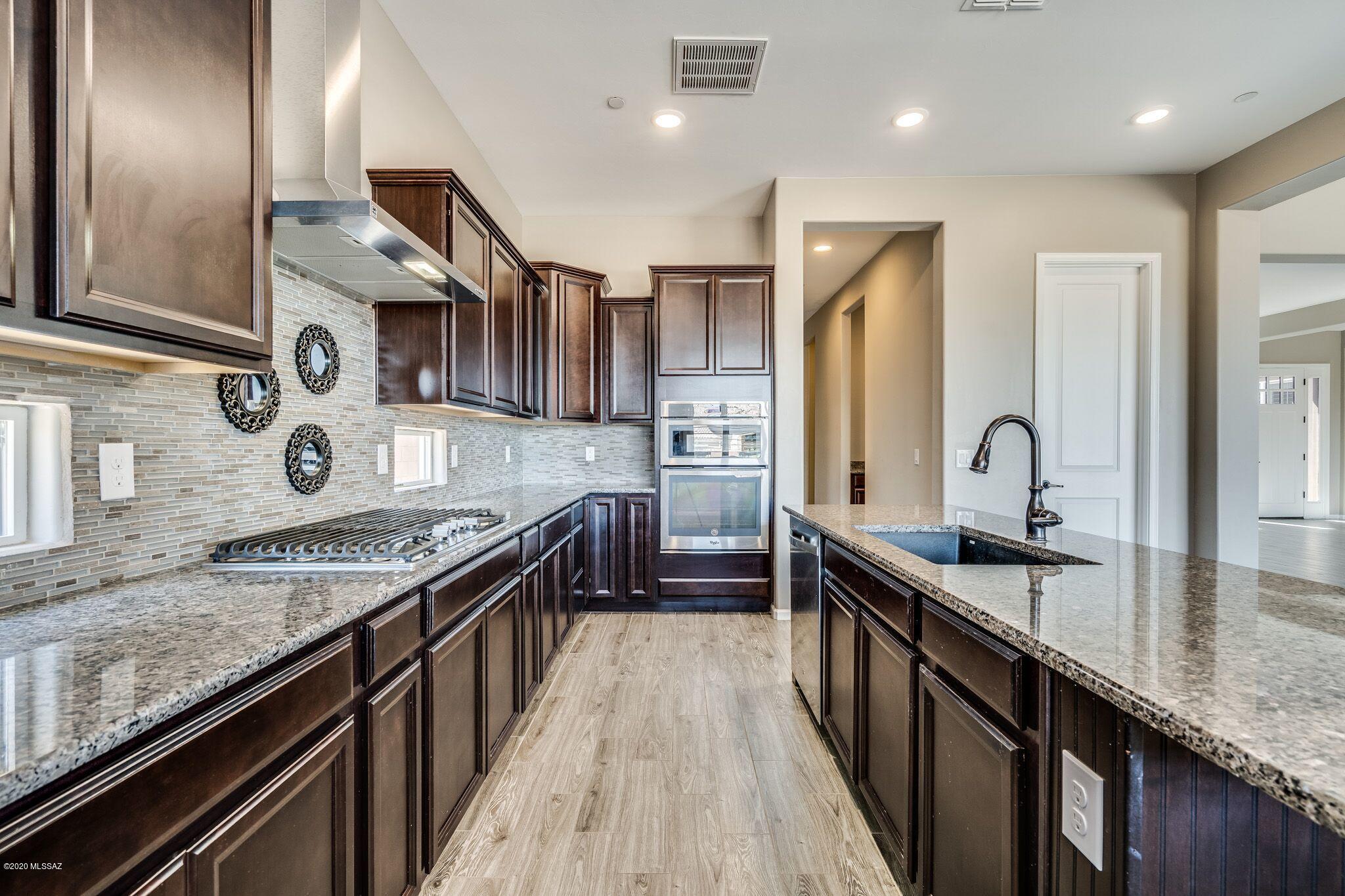 Golden Barrel Place At Dove Mountain SQ20141710079 - Residential
