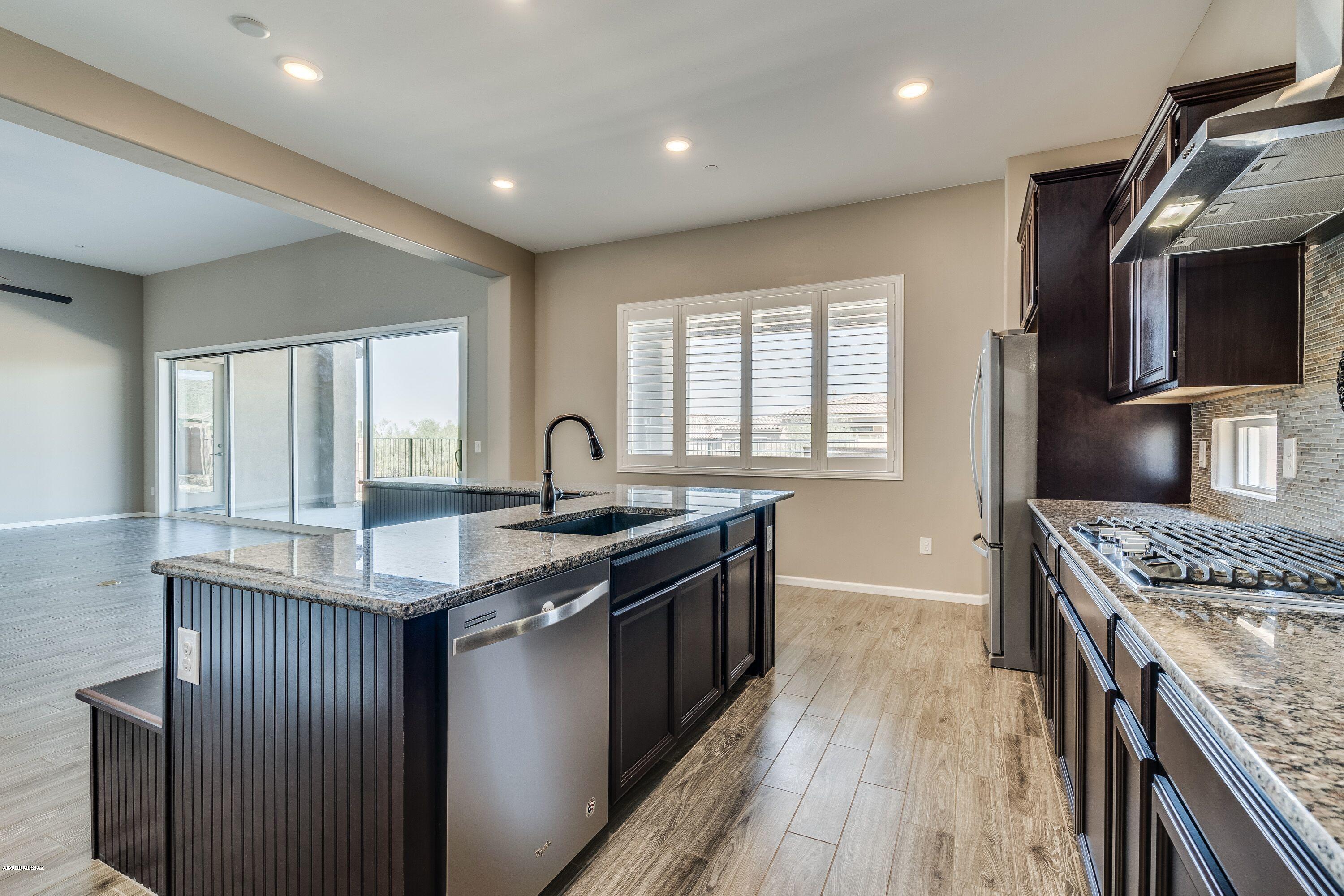 Golden Barrel Place At Dove Mountain SQ20141710079 - Residential