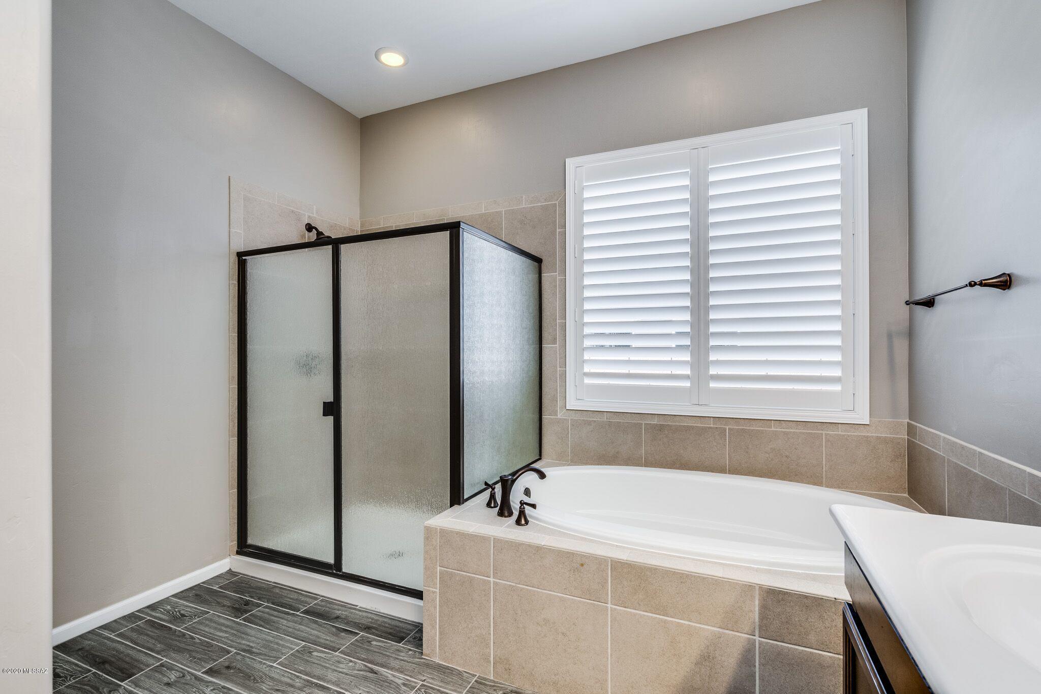 Golden Barrel Place At Dove Mountain SQ20141710079 - Residential