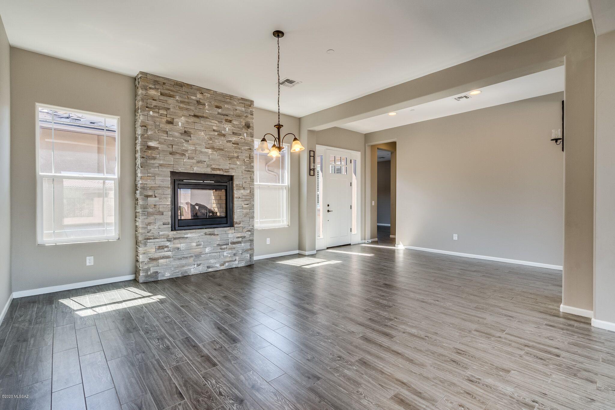 Golden Barrel Place At Dove Mountain SQ20141710079 - Residential