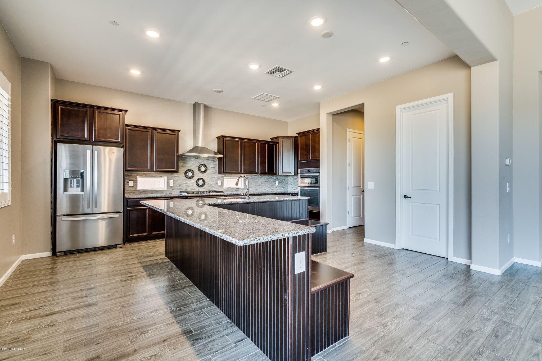 Golden Barrel Place At Dove Mountain SQ20141710079 - Residential