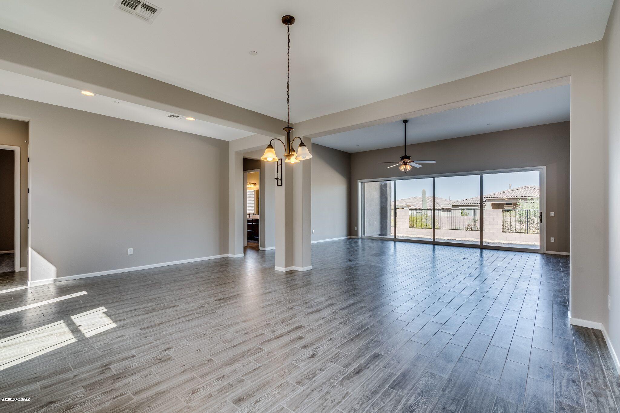 Golden Barrel Place At Dove Mountain SQ20141710079 - Residential