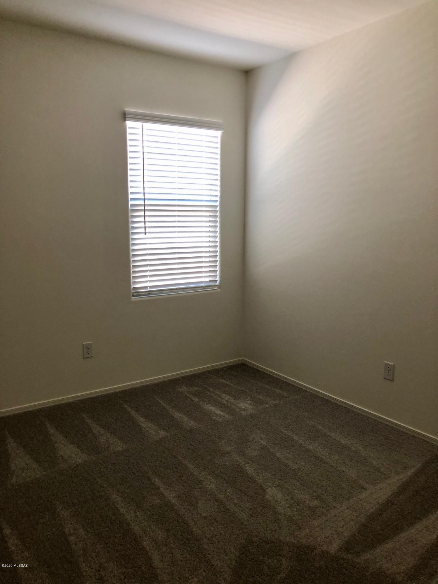 La Estancia De Tucson (1-330) - Residential Lease
