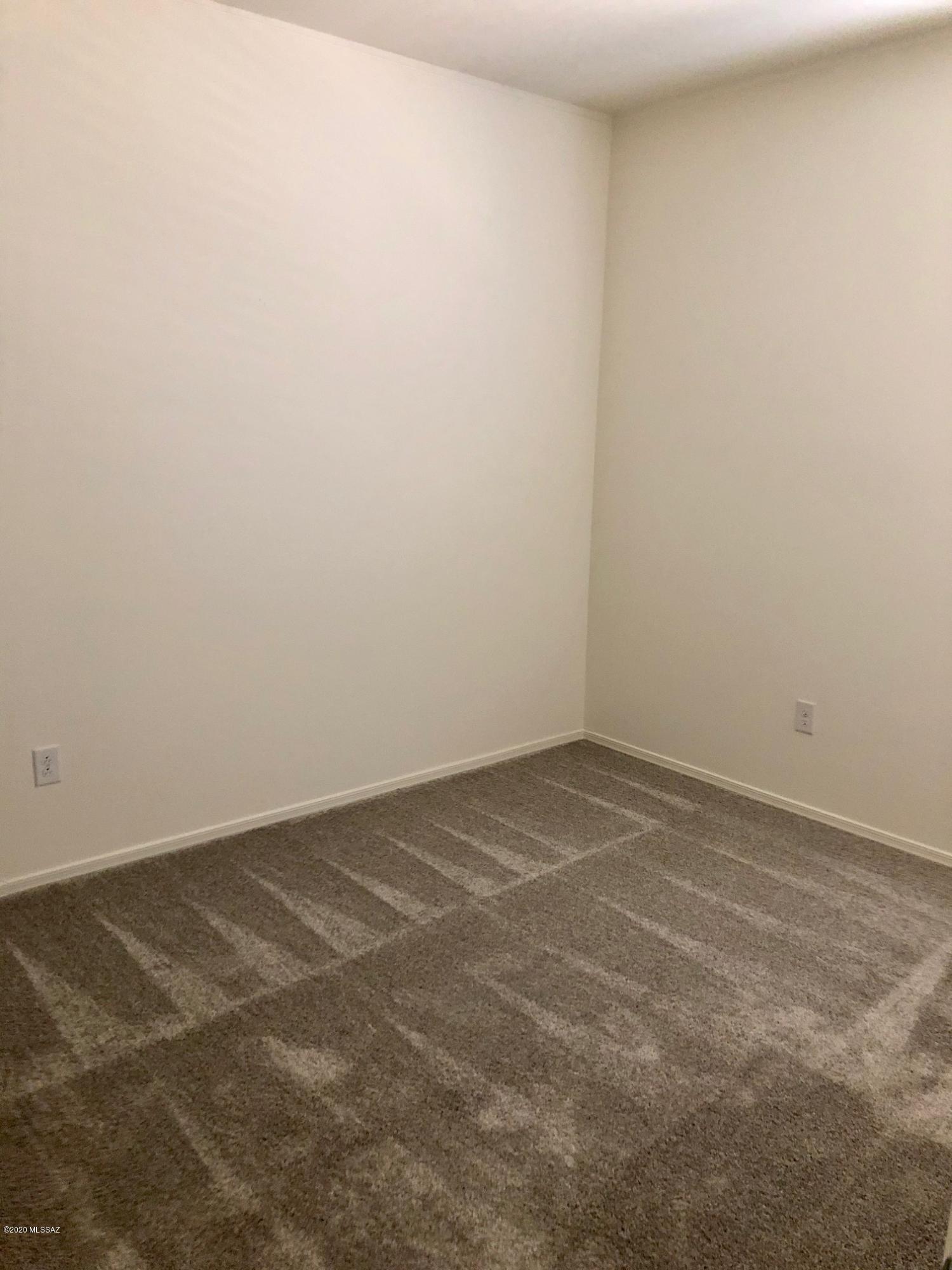 La Estancia De Tucson (1-330) - Residential Lease
