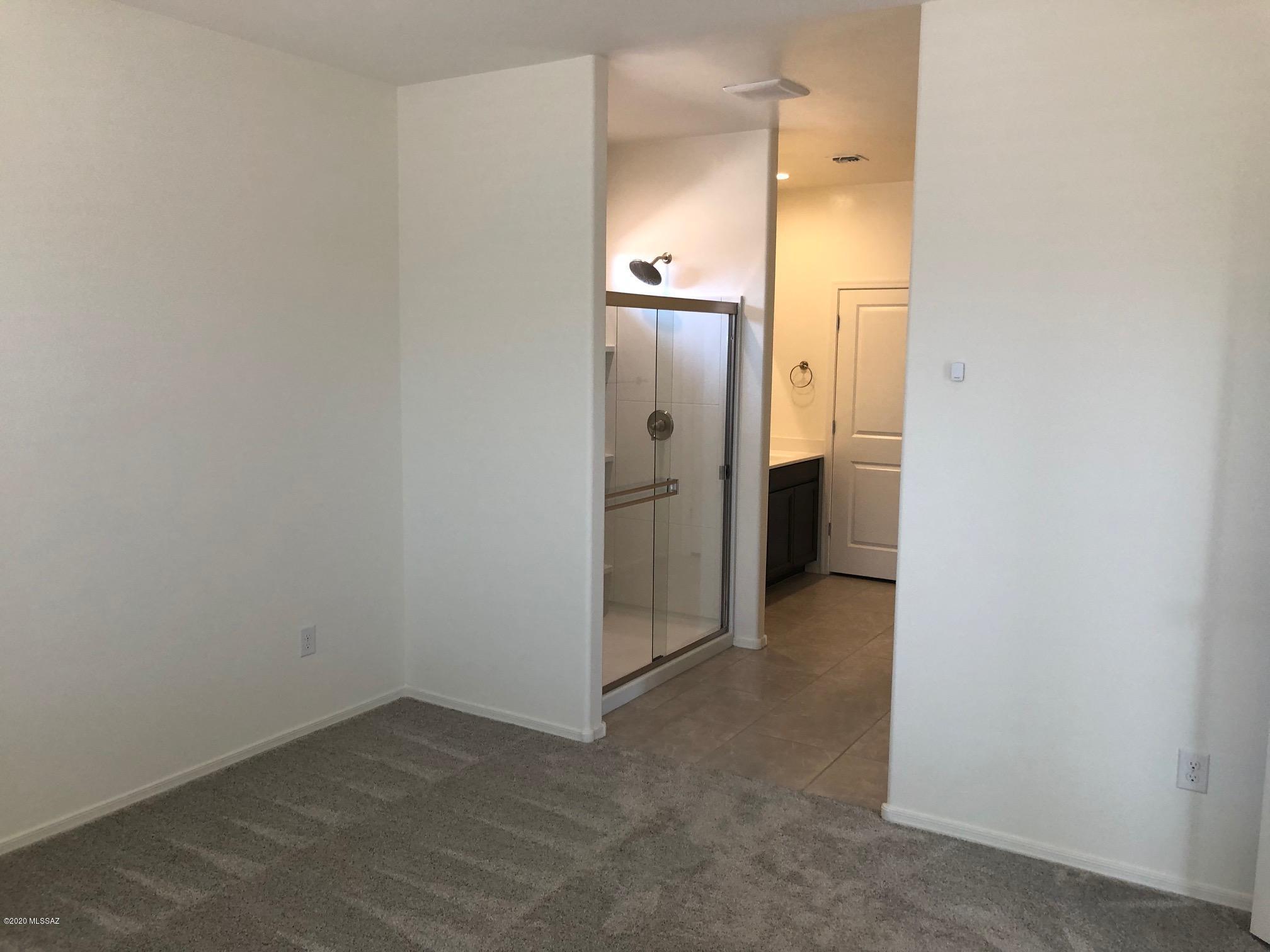 La Estancia De Tucson (1-330) - Residential Lease