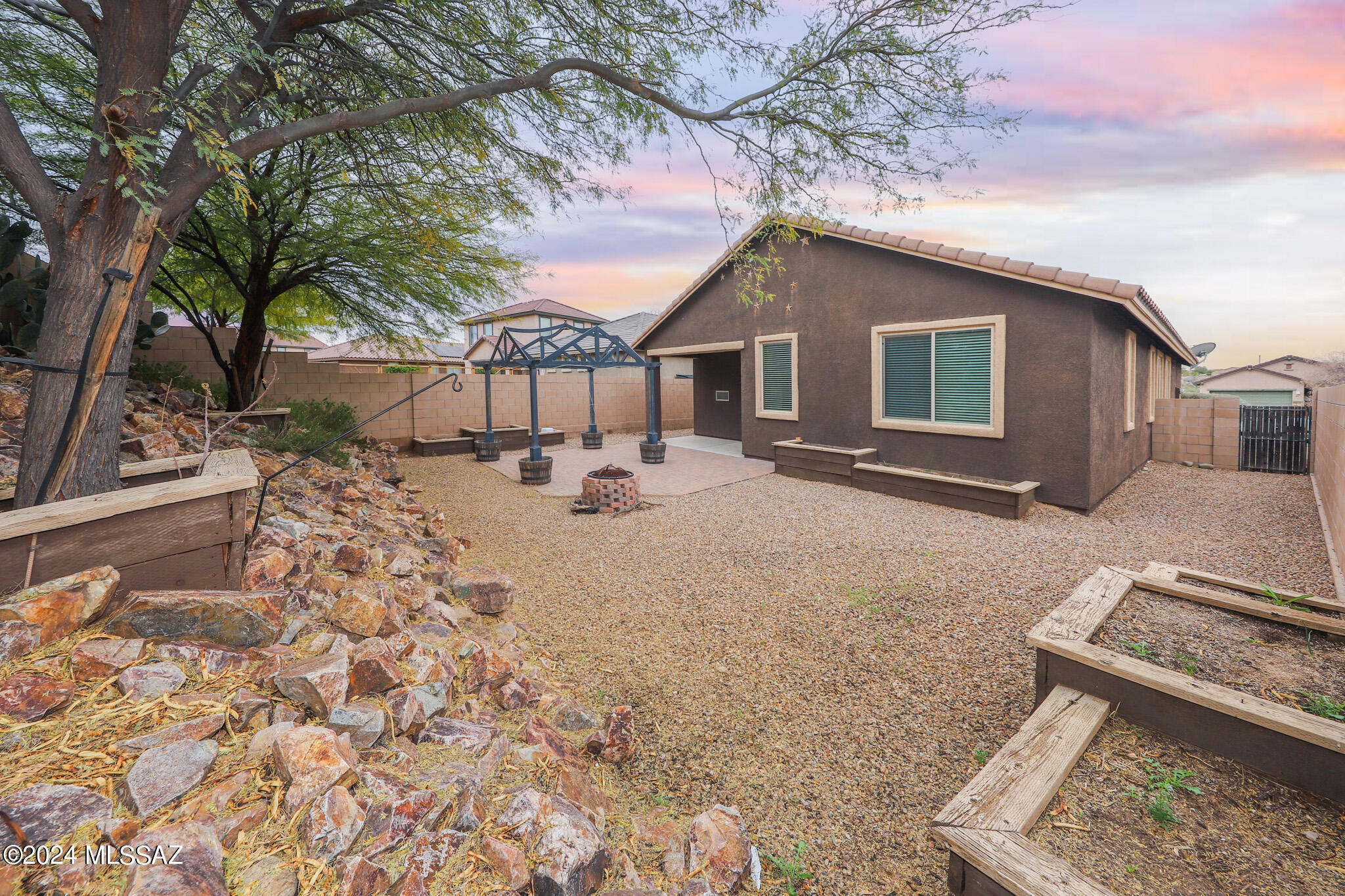 Rancho Del Lago (B37-38) - Residential