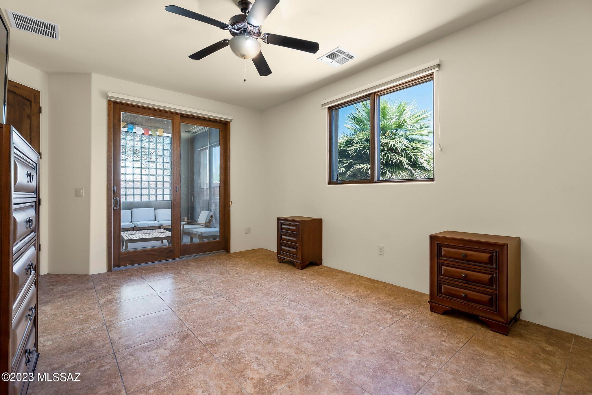 Barrio Sentinel Hill - Residential