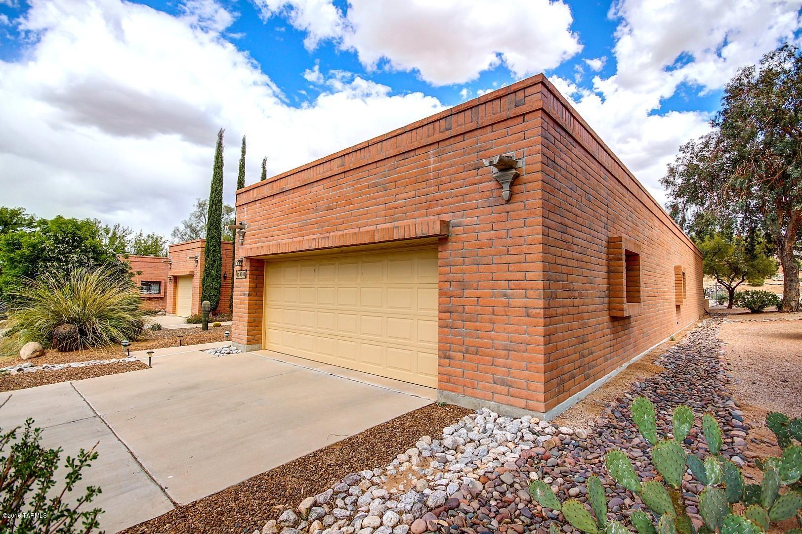 La Cholla Hills(1-313) - Residential