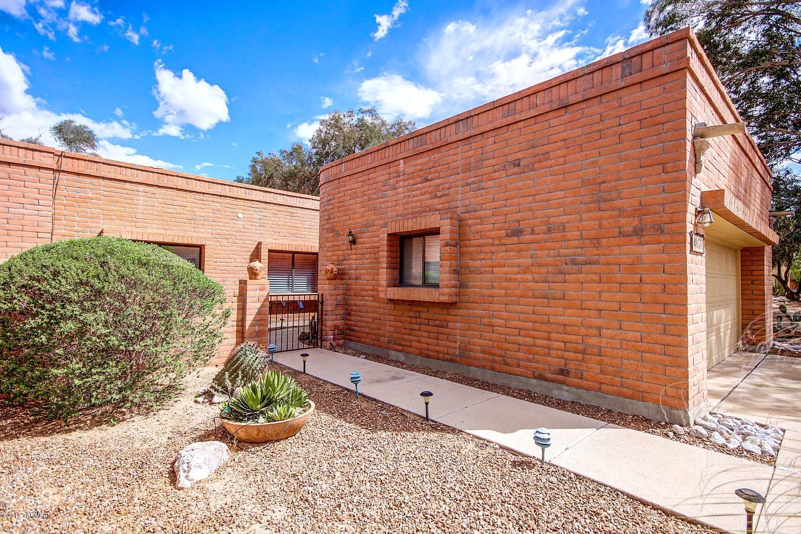 La Cholla Hills(1-313) - Residential