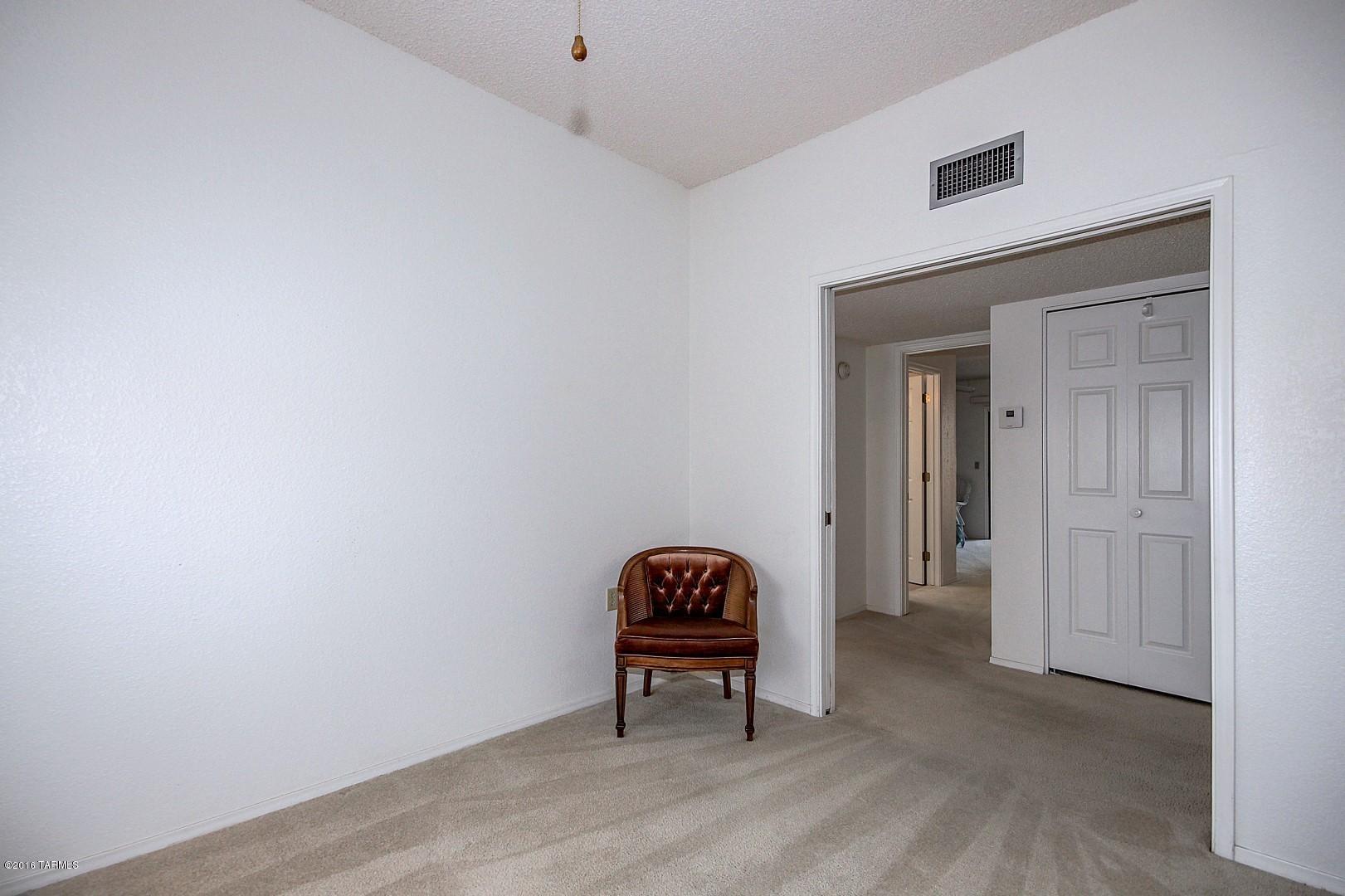 La Cholla Hills(1-313) - Residential