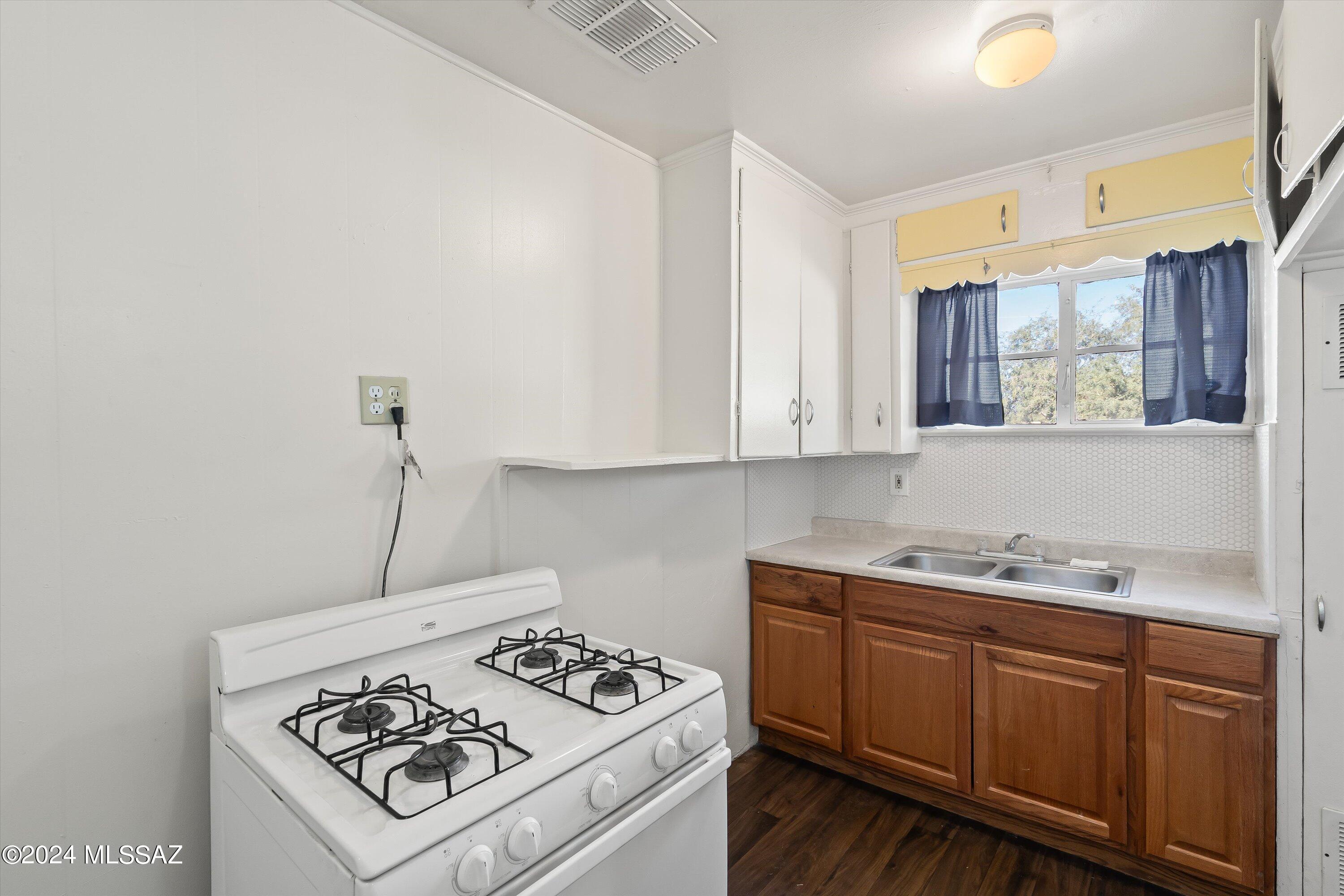 Lincoln Park - Residential
