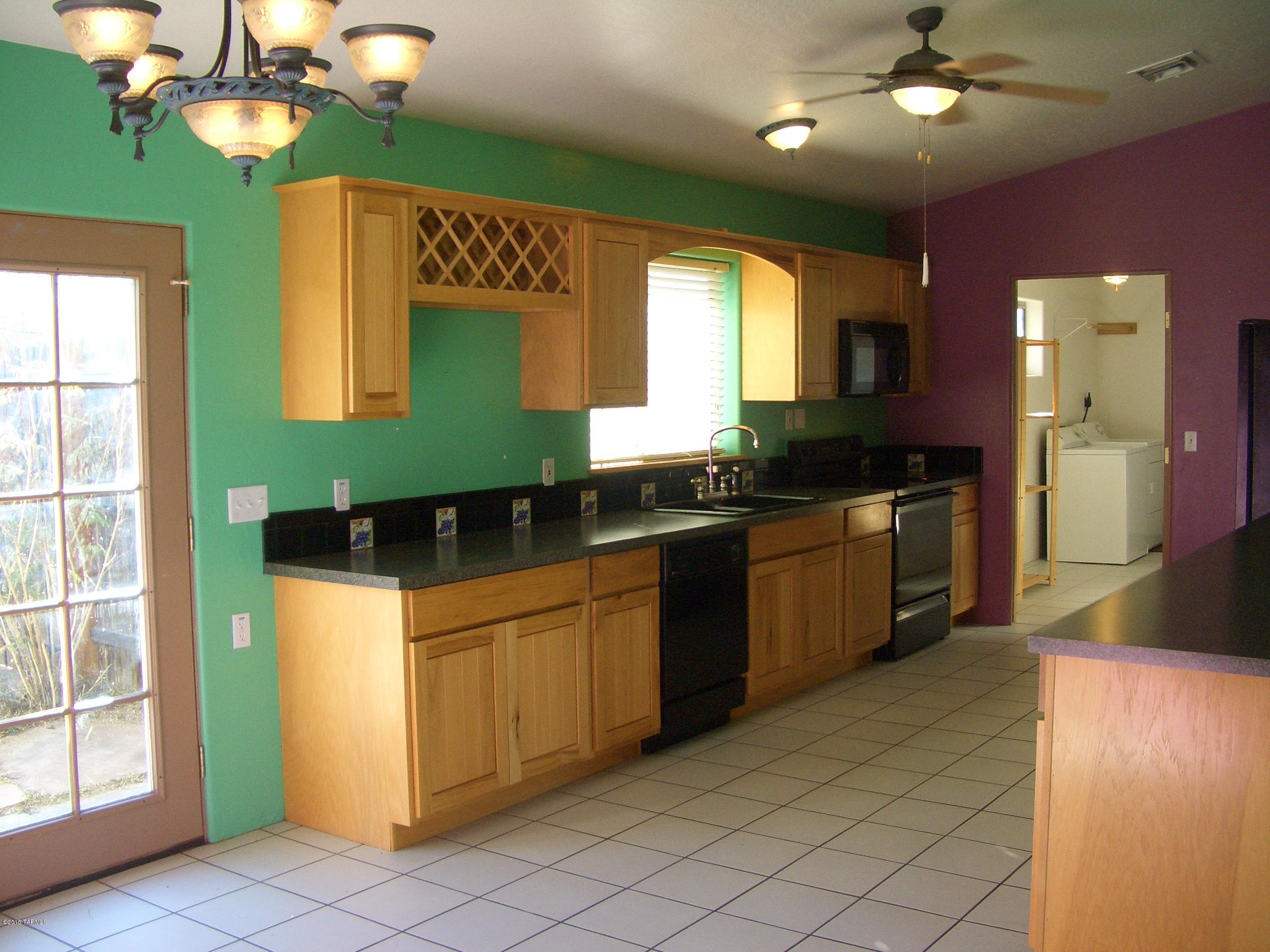 New Tucson Unit NO. 23 (140-261) - Residential Lease
