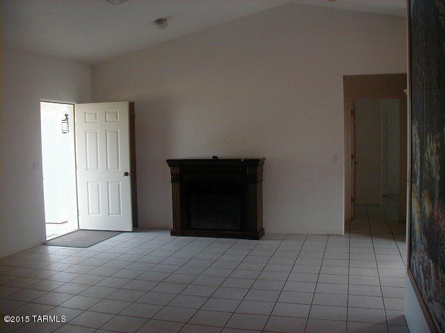 New Tucson Unit NO. 23 (140-261) - Residential Lease