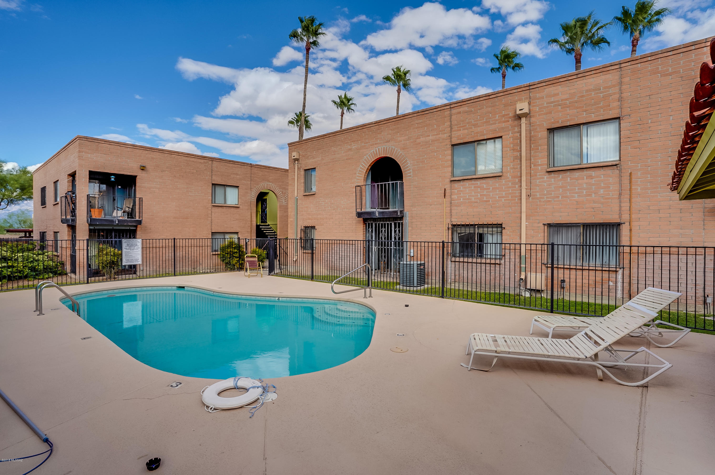 Columbus Park Condominiums (1-60) - Residential