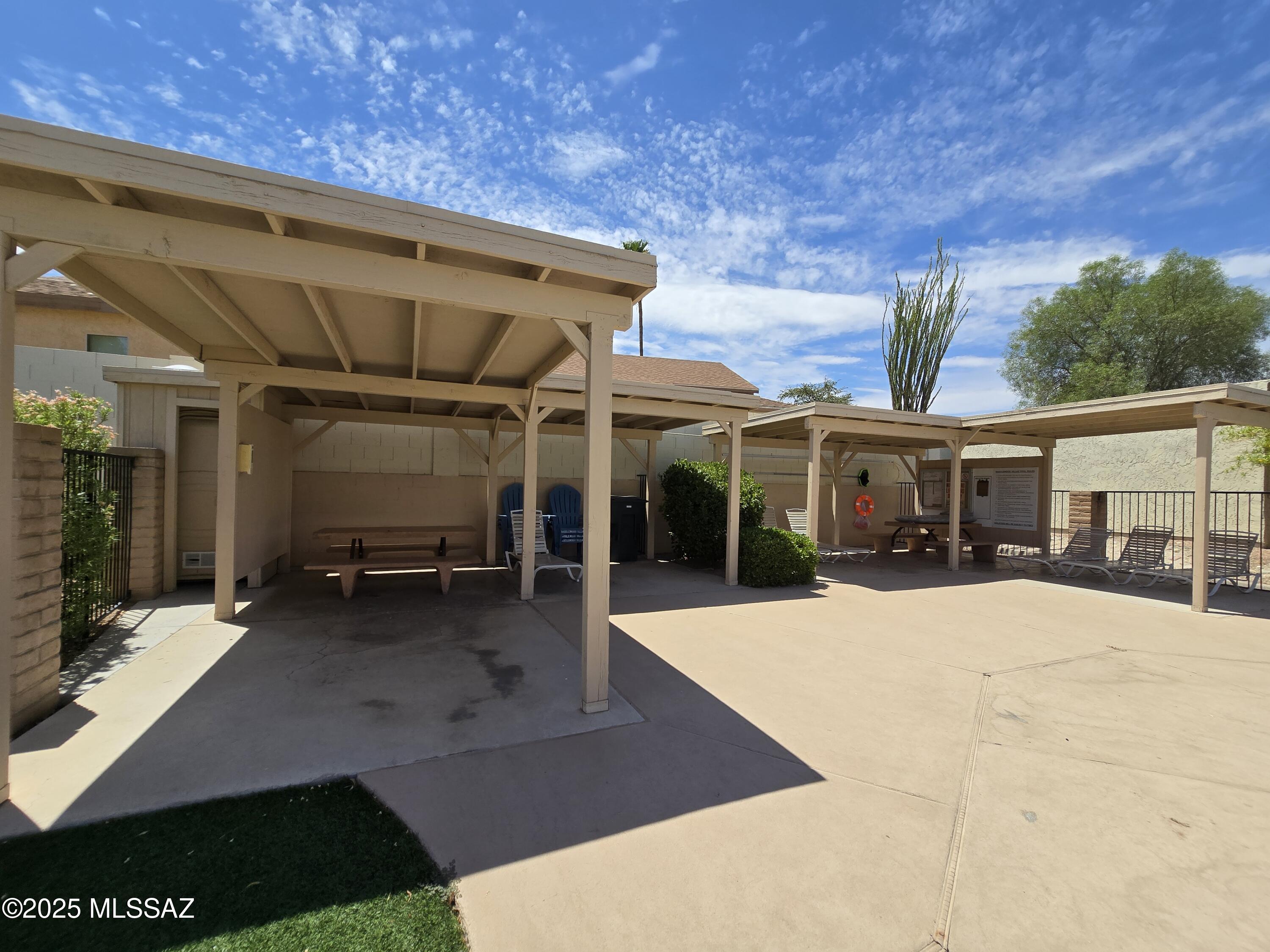 Saddlewood Villas (1-102) - Residential
