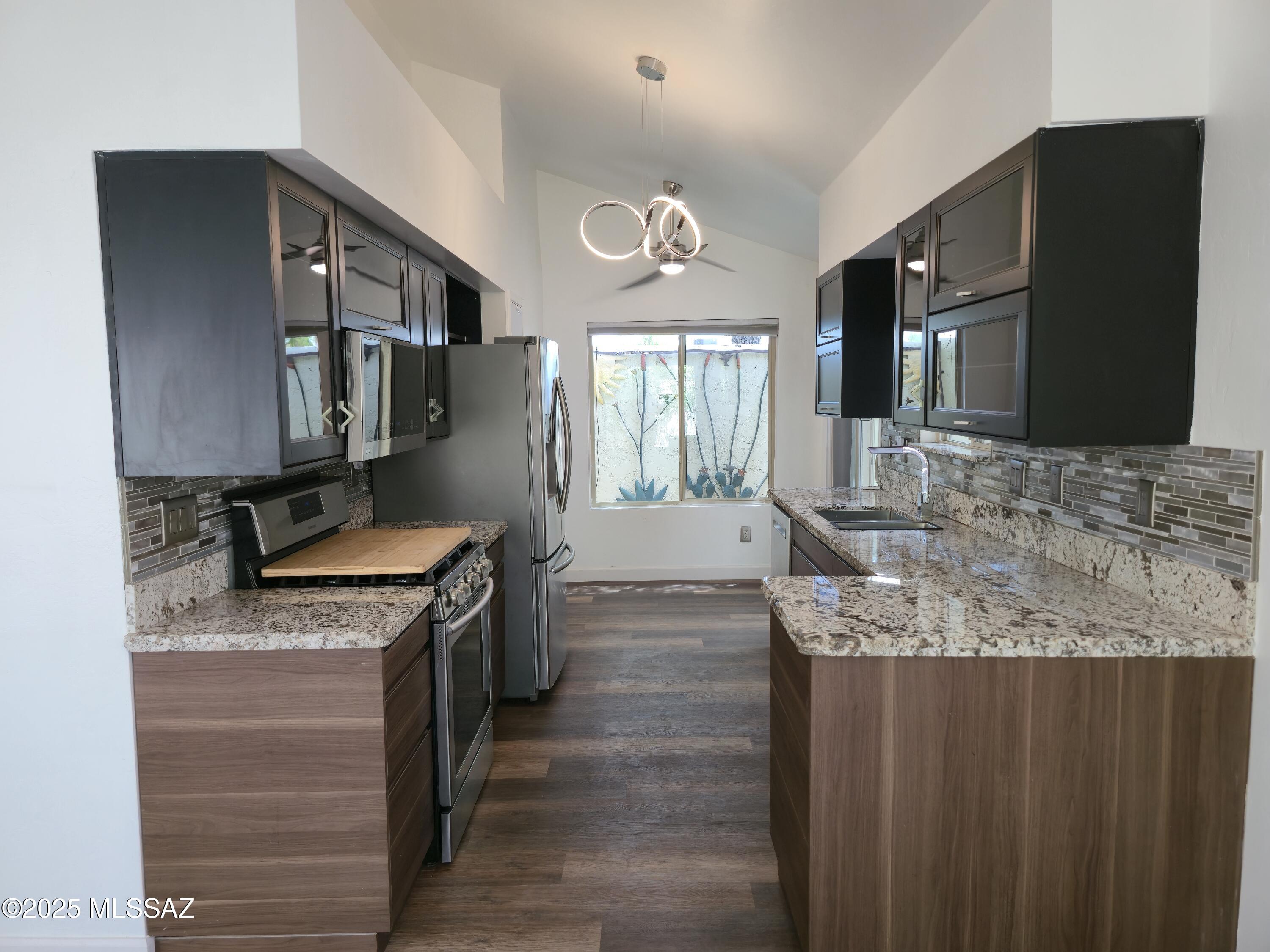 Saddlewood Villas (1-102) - Residential