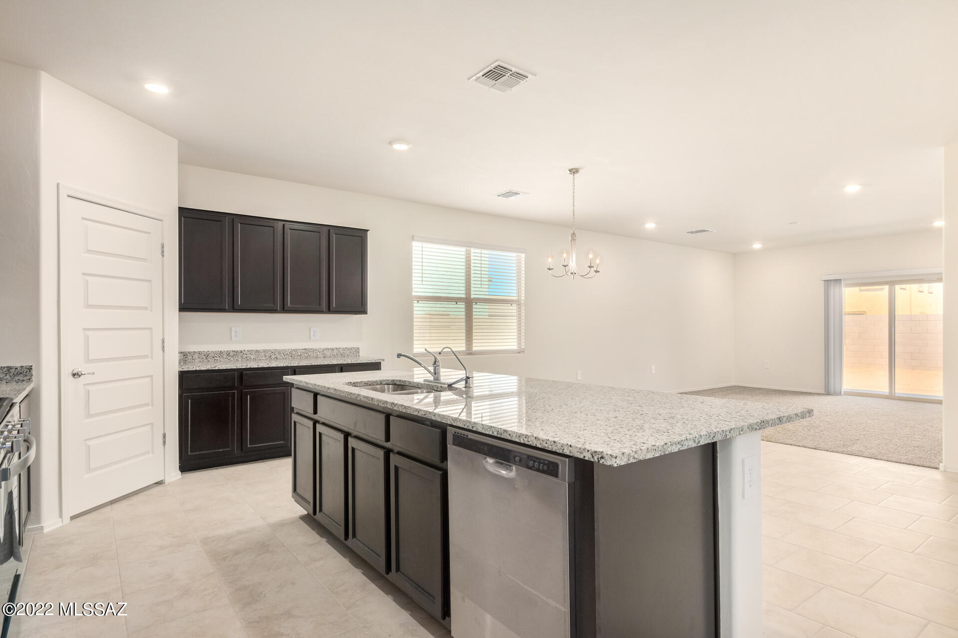 Saguaro Bloom SQ20180540069 - Residential