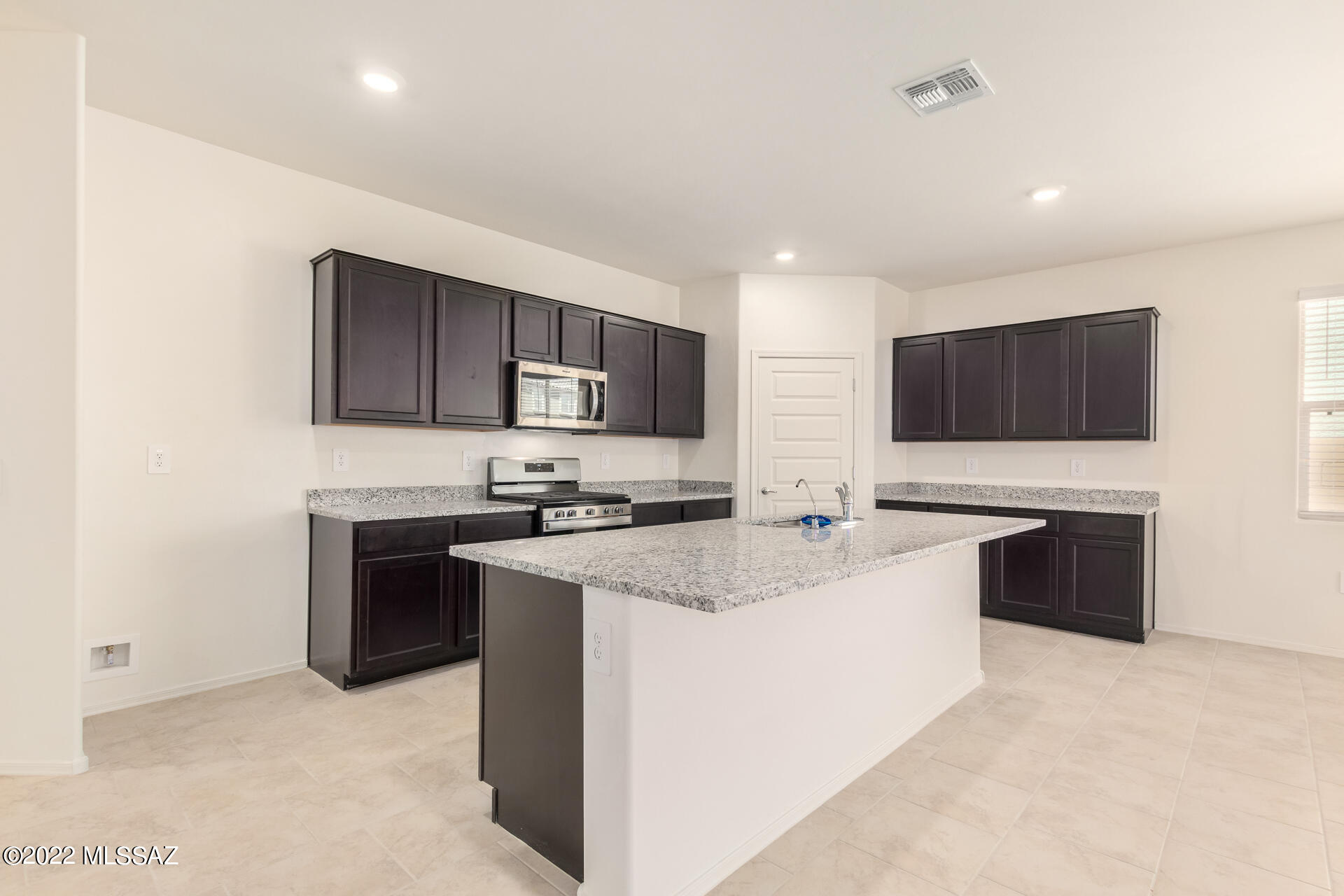 Saguaro Bloom SQ20180540069 - Residential