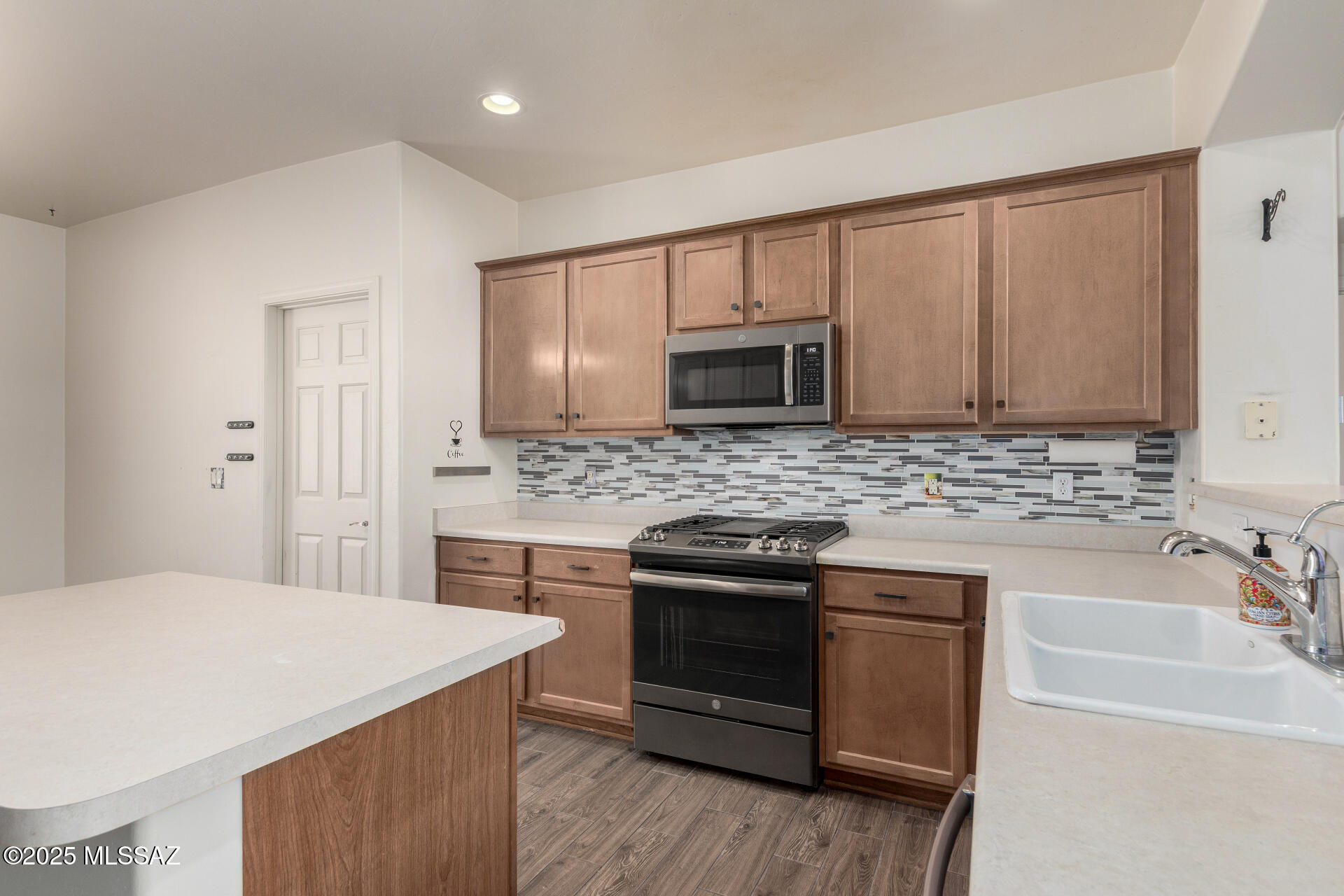 Rancho Del Lago (101-206) - Residential