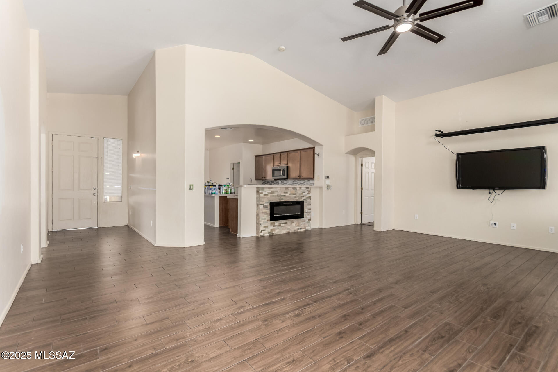 Rancho Del Lago (101-206) - Residential