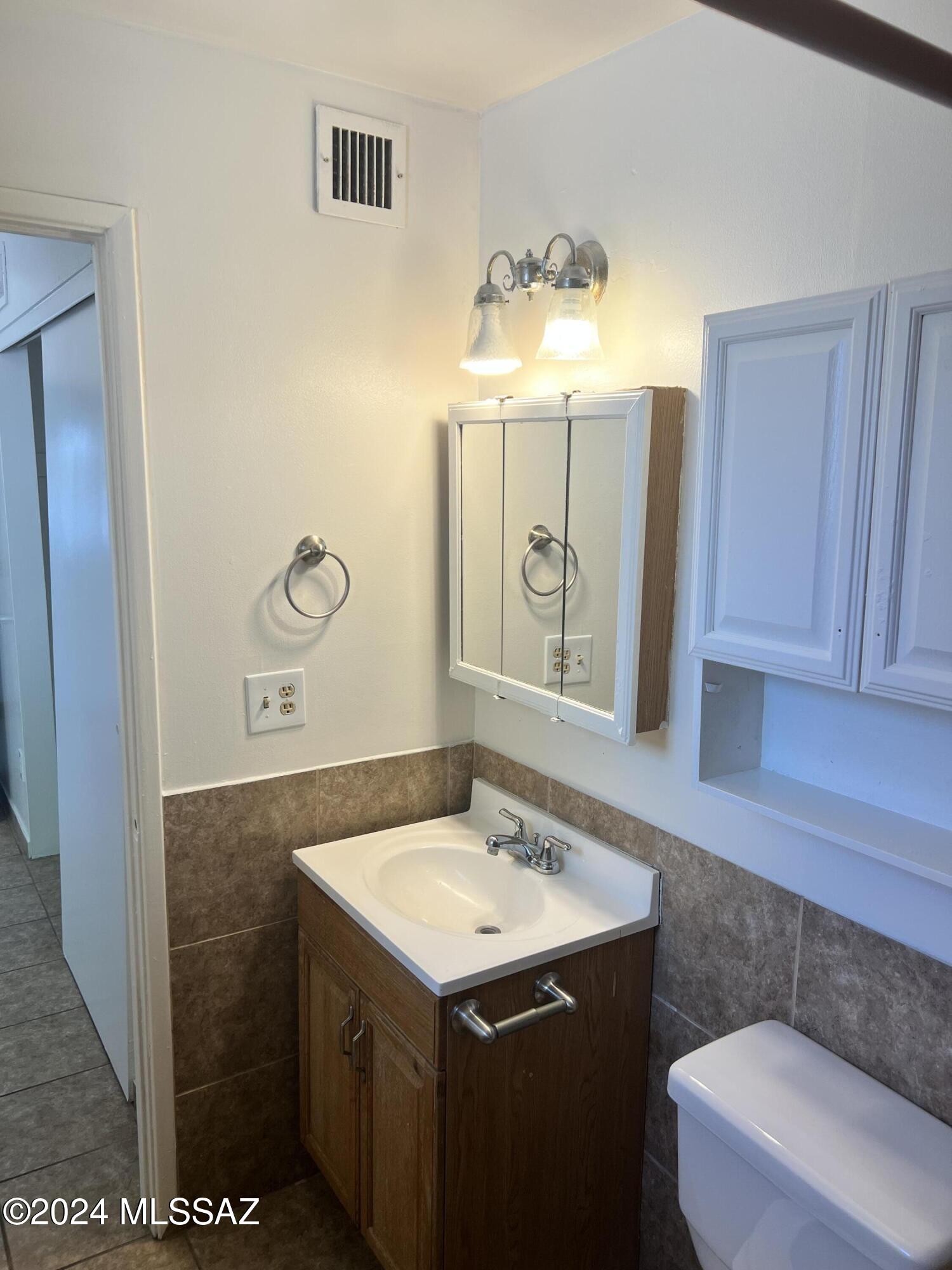 Valley View Heights (1-31) - Residential Lease
