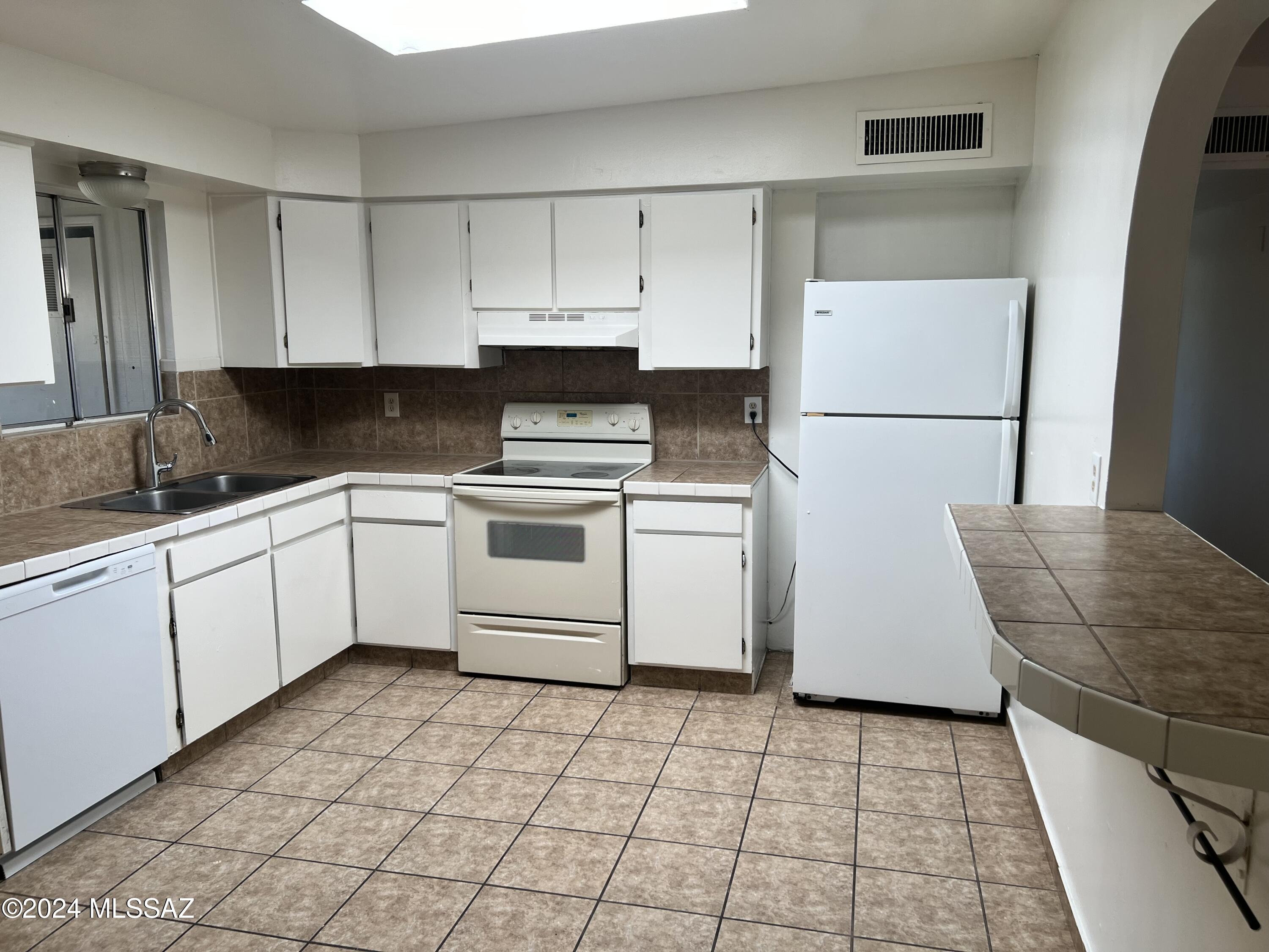 Valley View Heights (1-31) - Residential Lease
