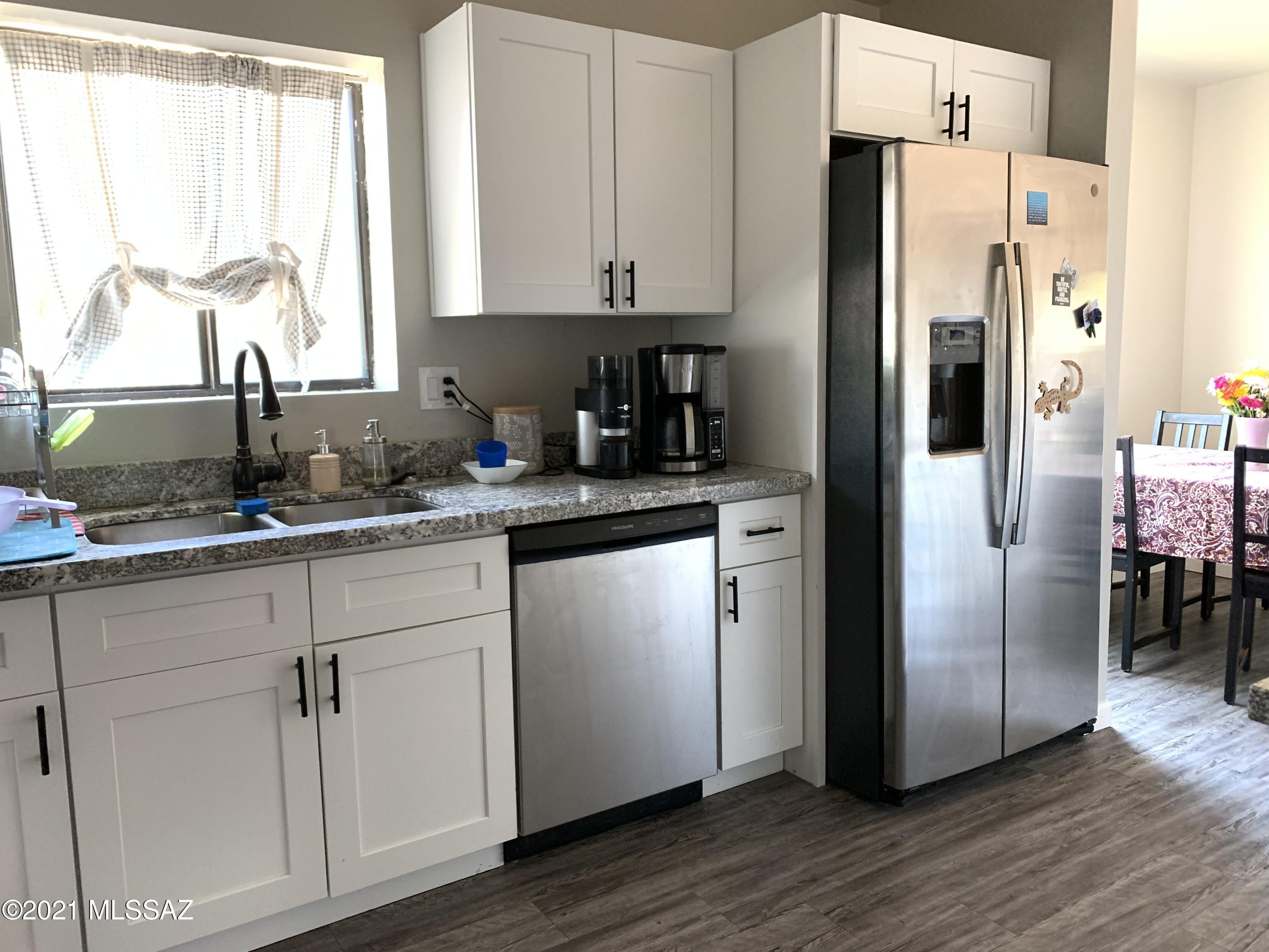Del Monte Village - Residential