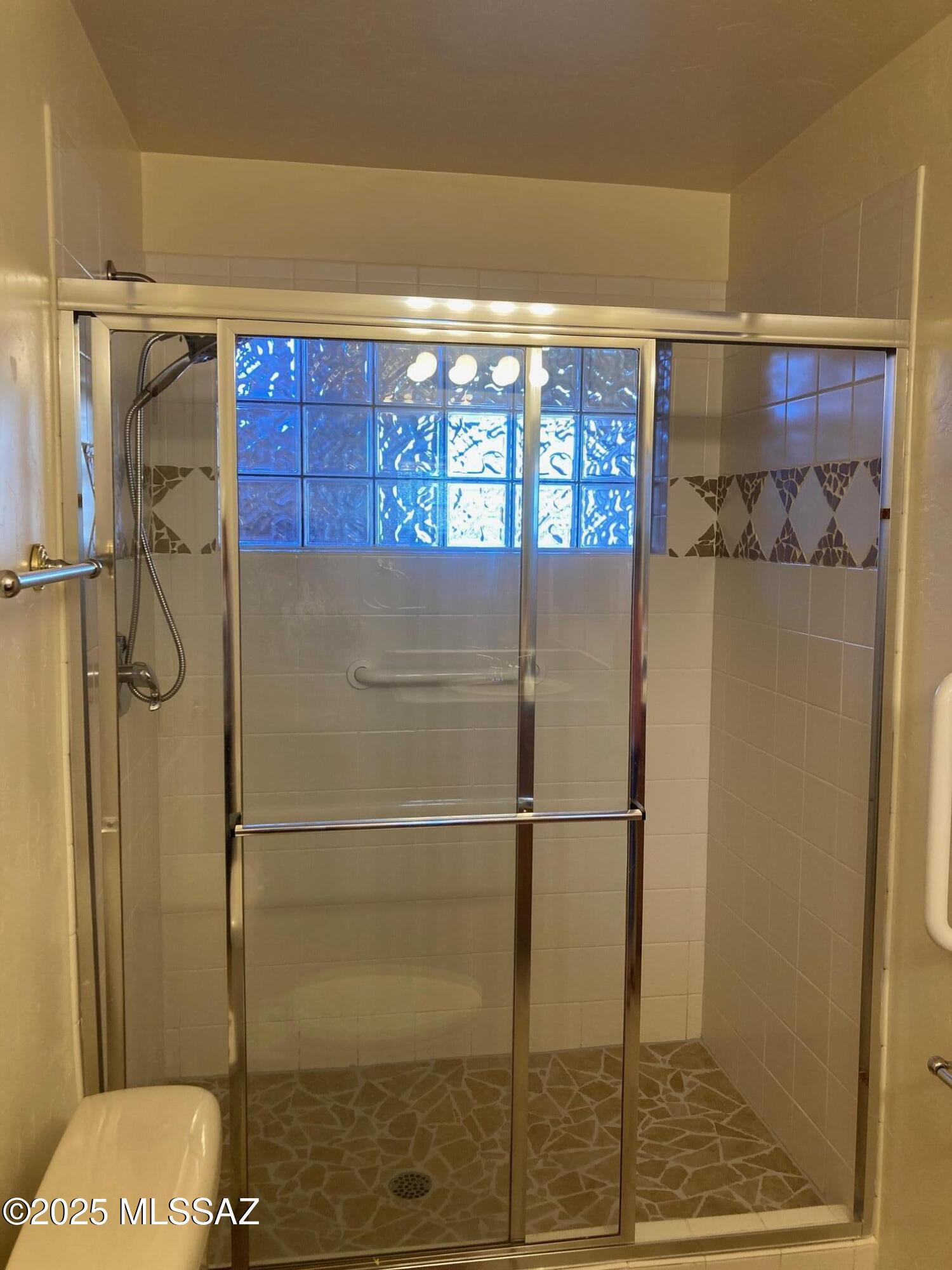 Fairway Terrace Condos. (Units 1-30) - Residential Lease