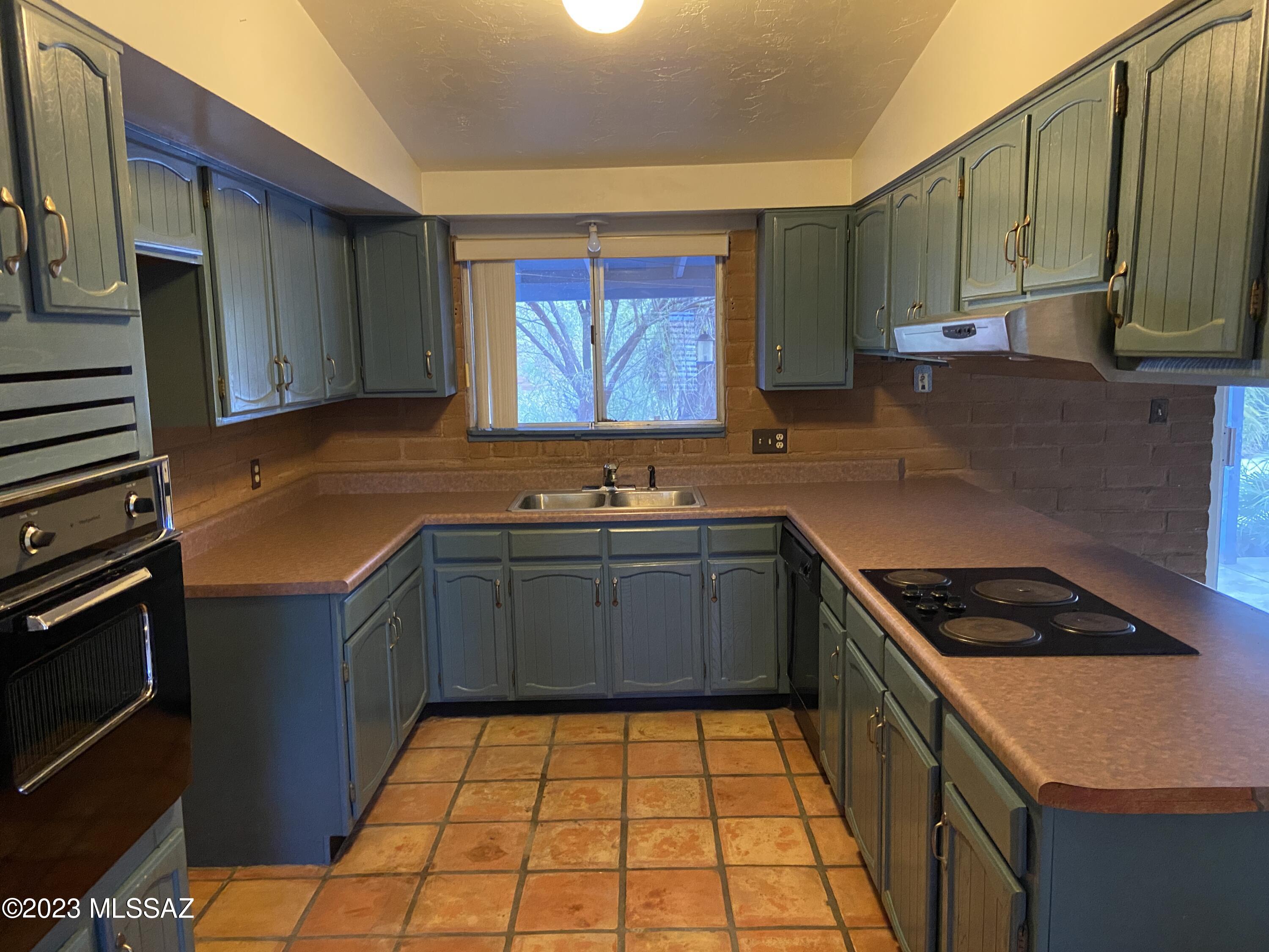 Teresa Terrace (1-28) - Residential