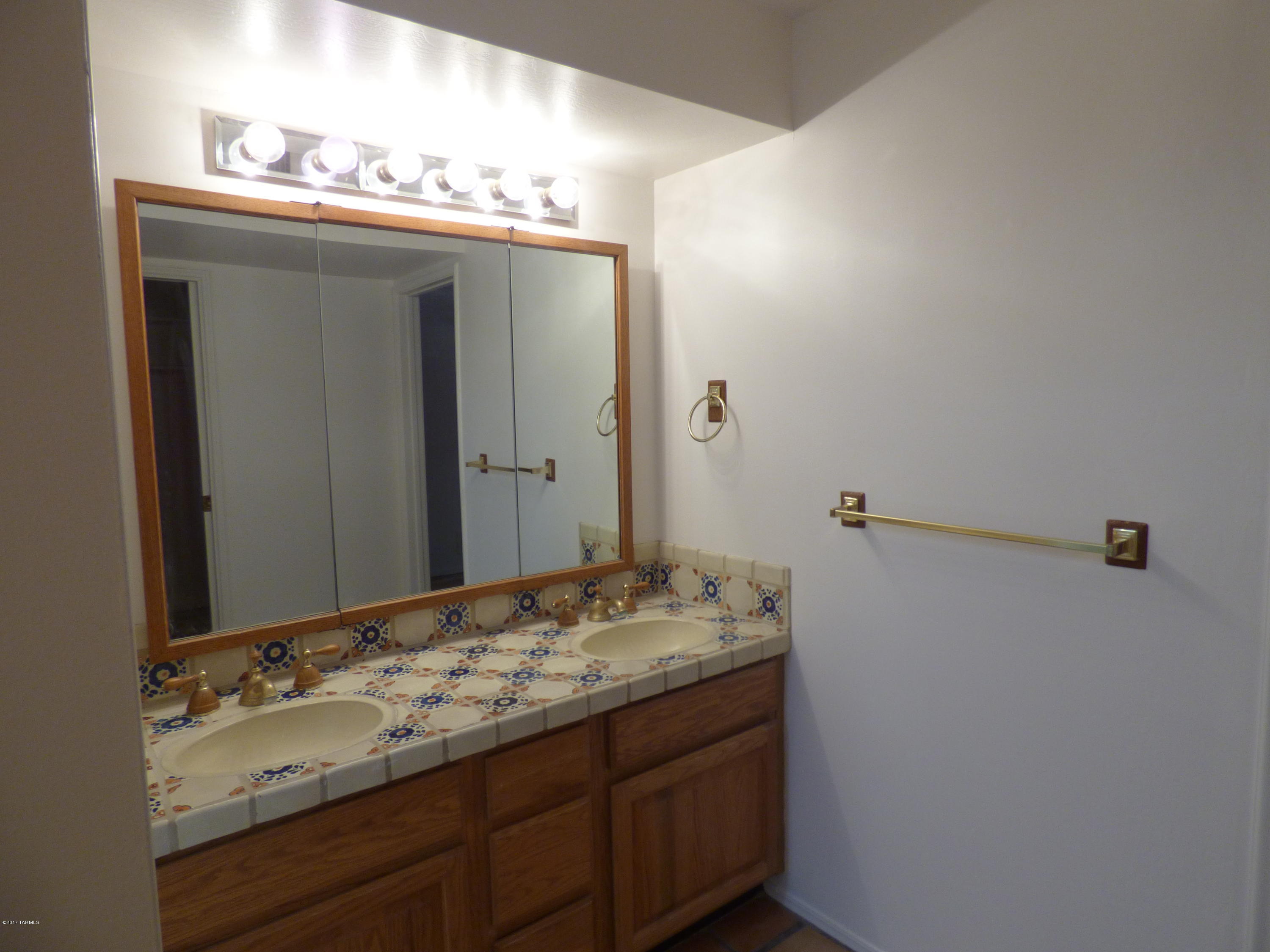 Catalina Pueblo 2 Resub Th - Residential Lease