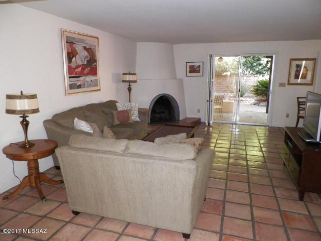Catalina Pueblo 2 Resub Th - Residential Lease