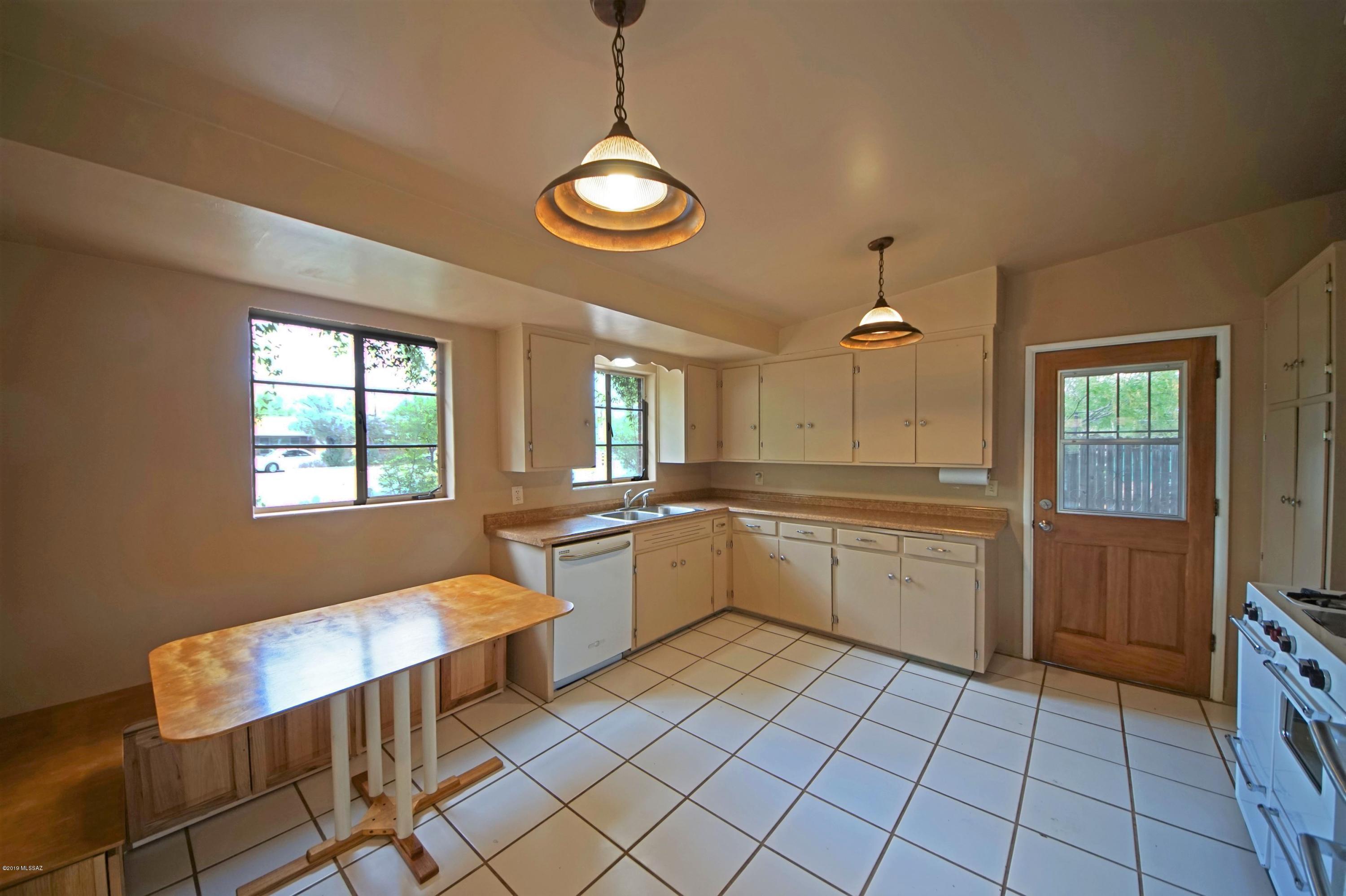 Lynwood Grove Annex - Residential