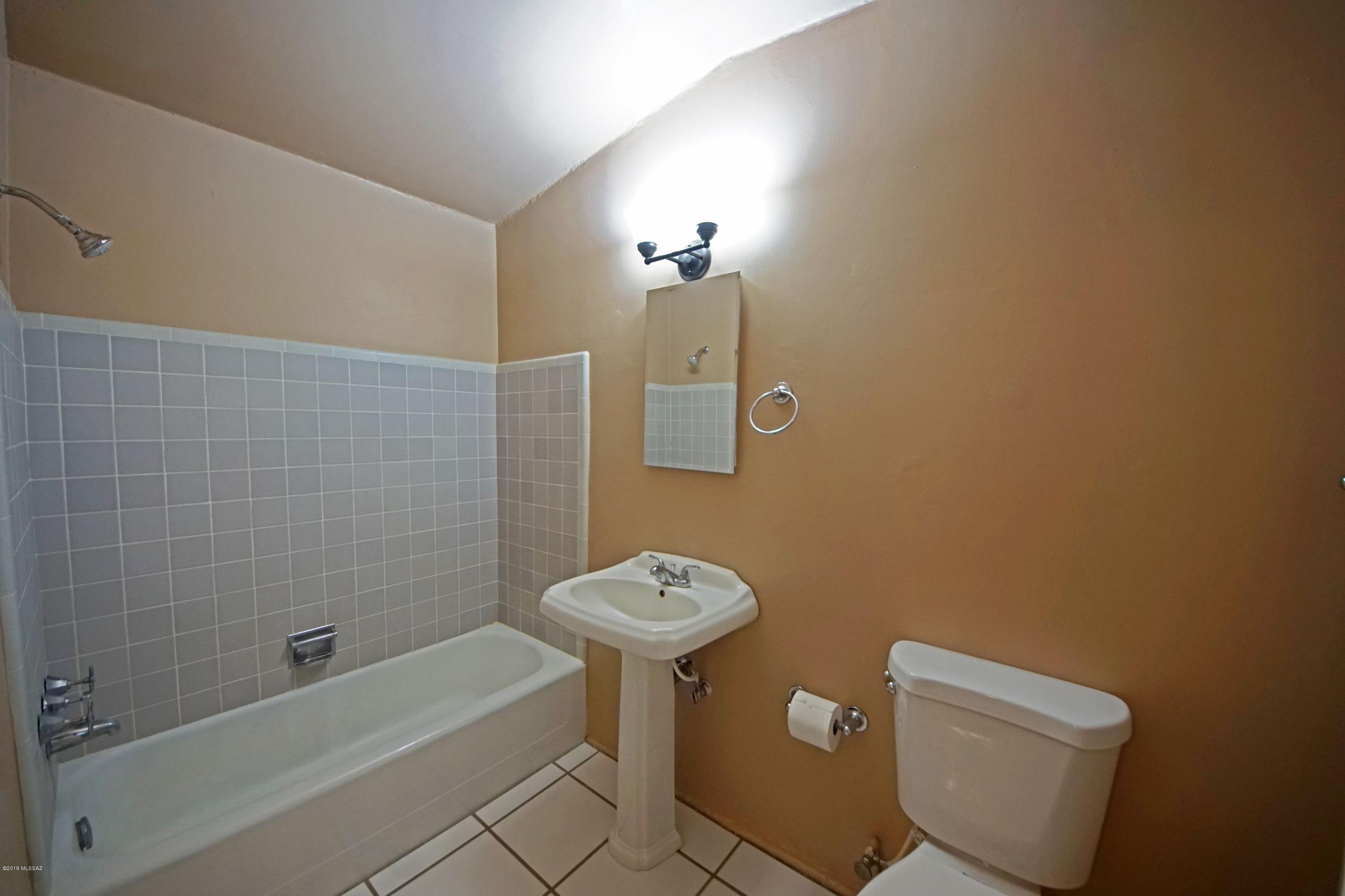 Lynwood Grove Annex - Residential