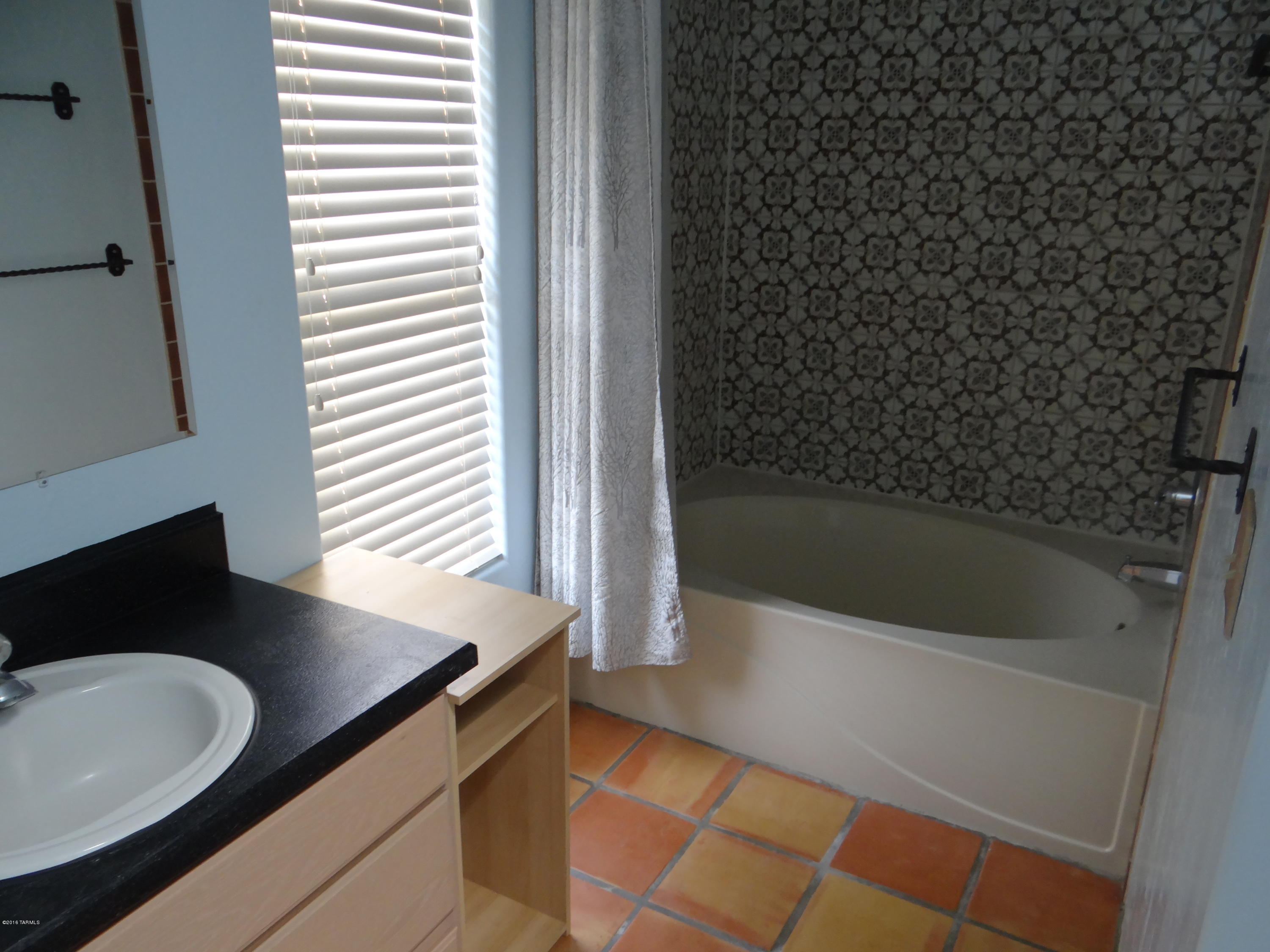 Unsubdivided - Residential Lease