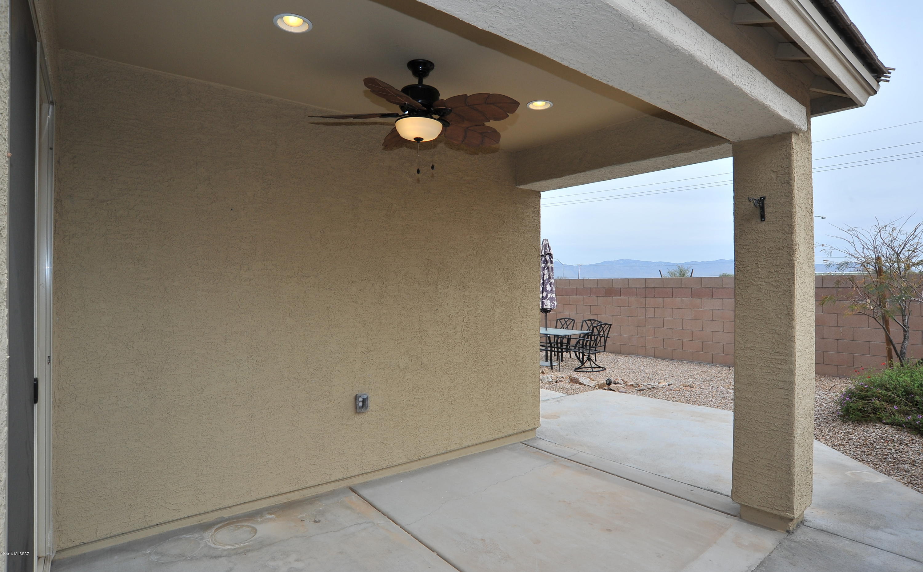 Interstate 10 and Kolb Road - Residential