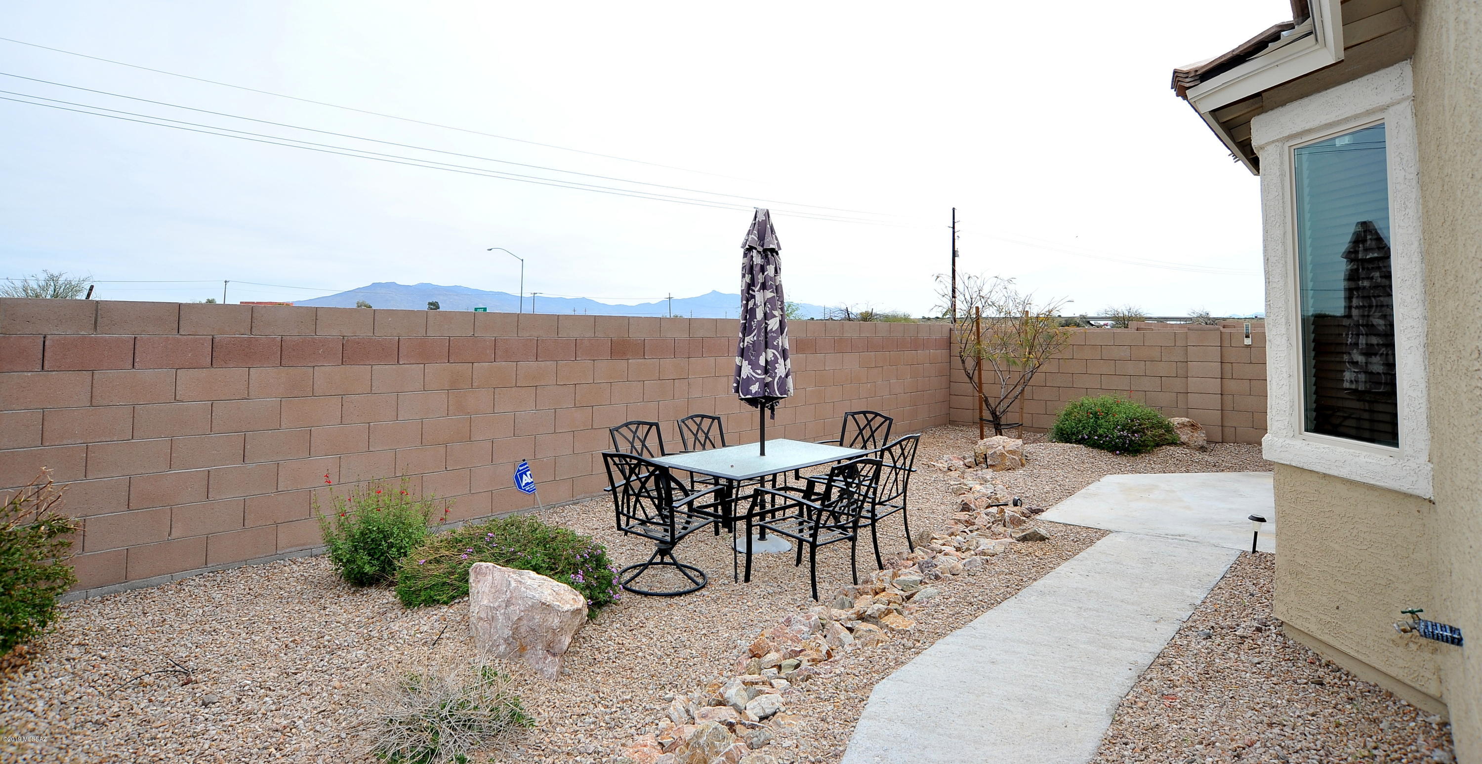 Interstate 10 and Kolb Road - Residential
